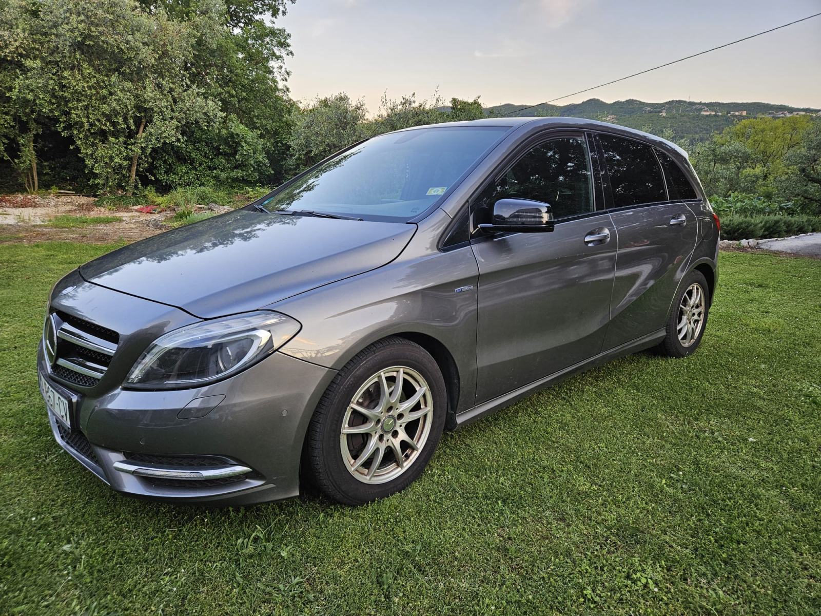Mercedes-Benz B-KLASA 180 CDI BLUE EFFICIENCY REG. 6/2027, fotografija 3
