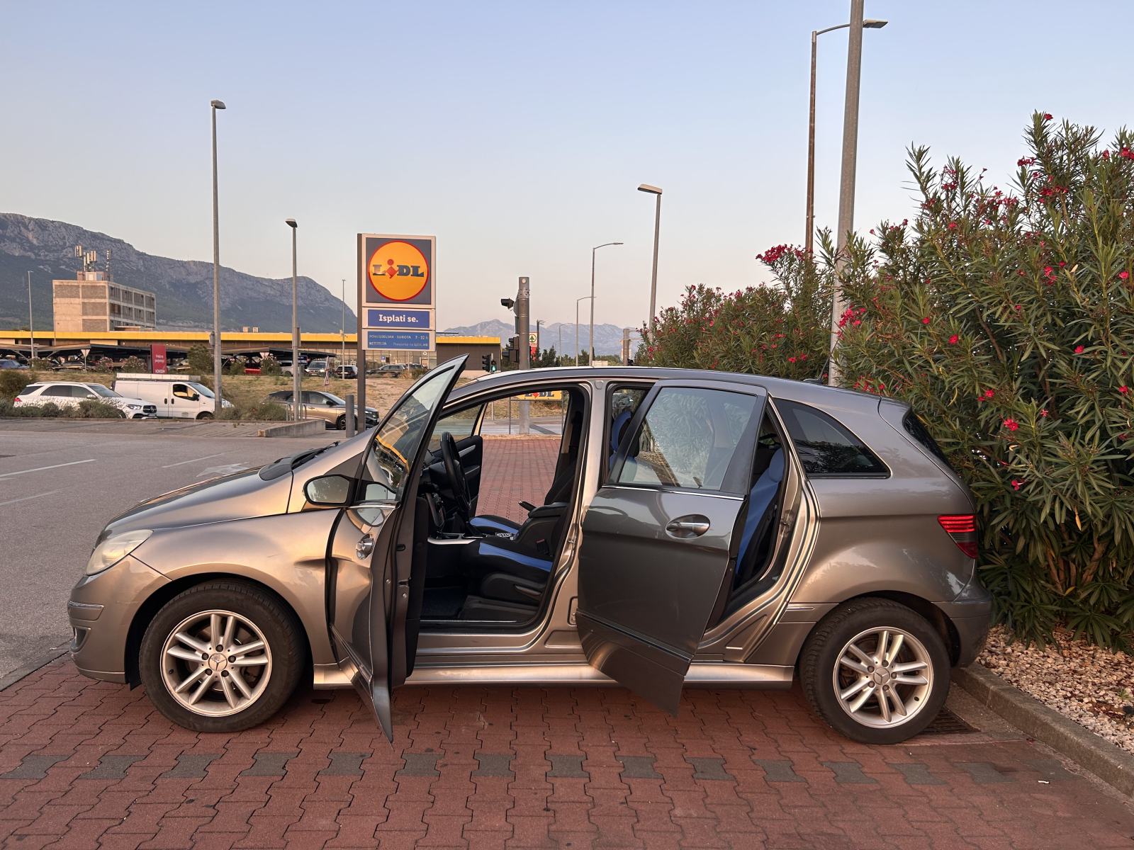 Mercedes-Benz B-klasa 180 CDI, fotografija 10