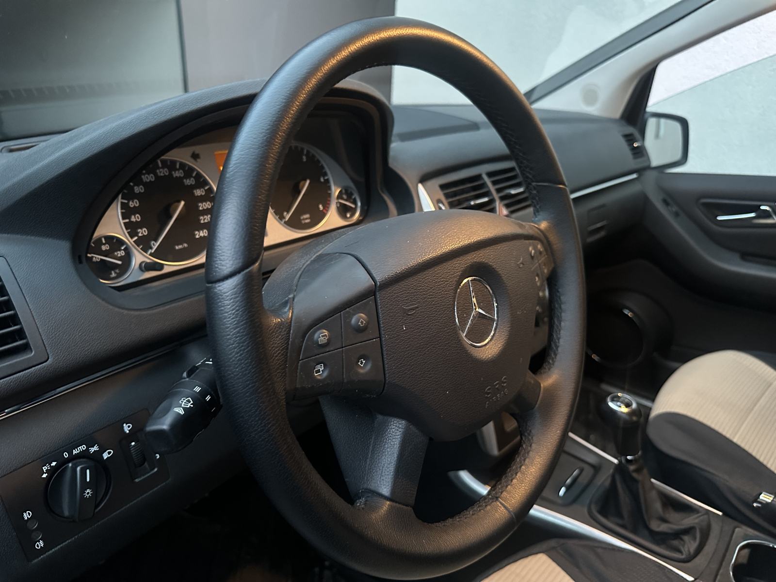 Mercedes-Benz B-klasa 180 CDI, fotografija 4