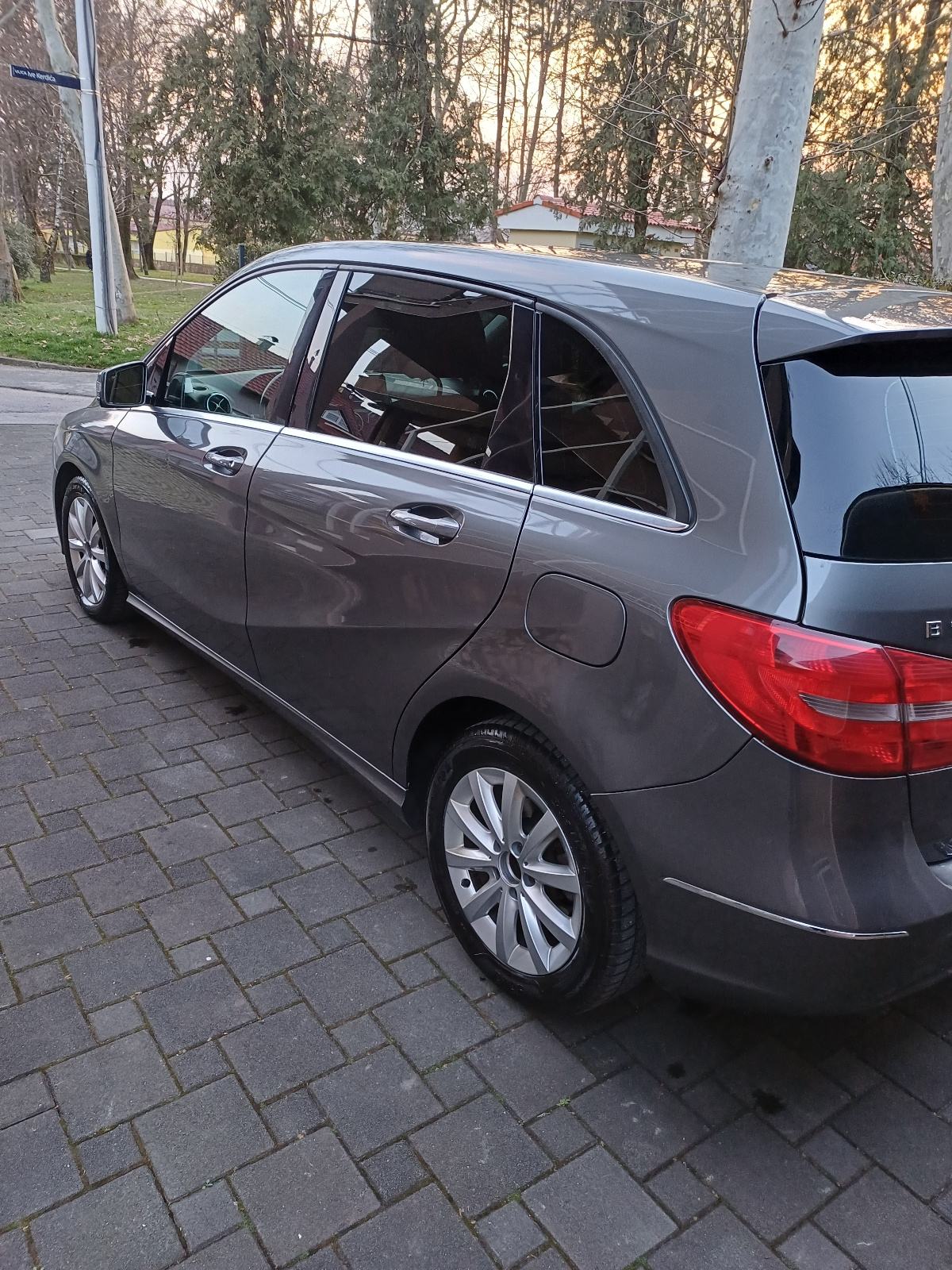 Mercedes-Benz B-klasa 180 CDI, fotografija 2