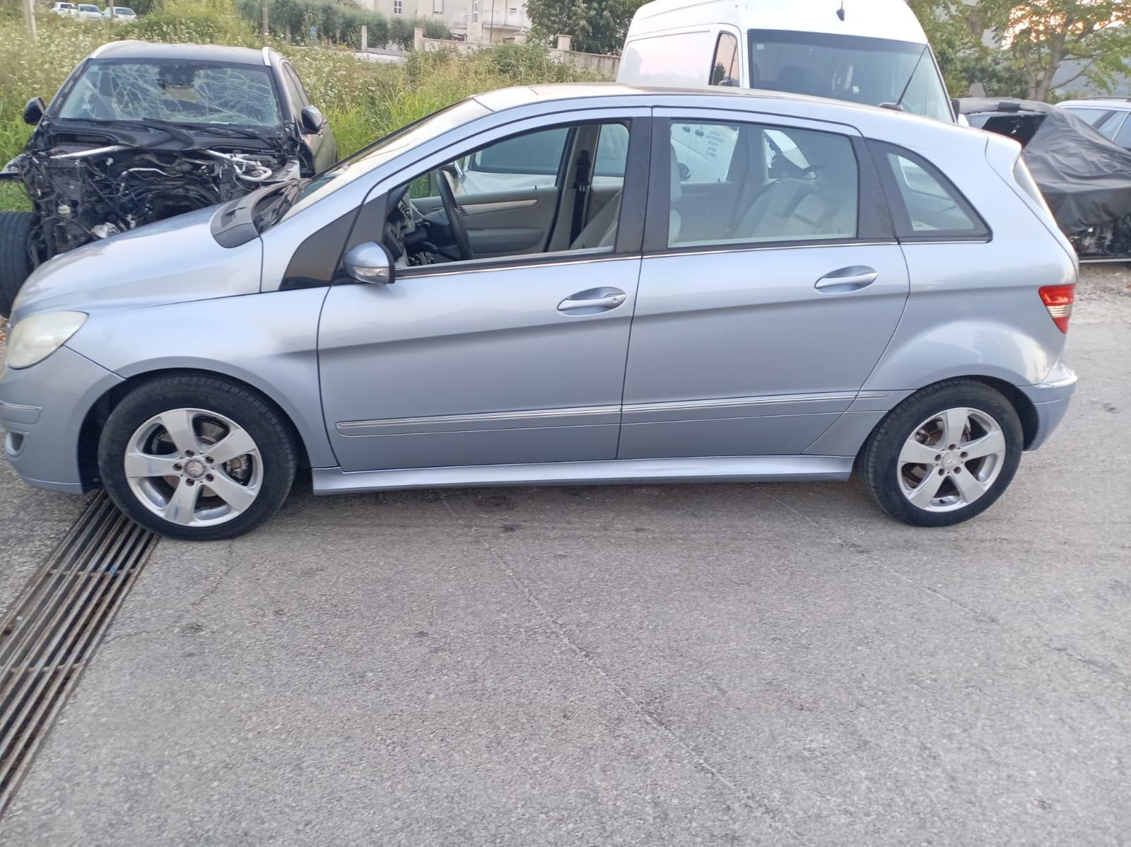 Mercedes-Benz B-klasa 180 CDI, fotografija 4