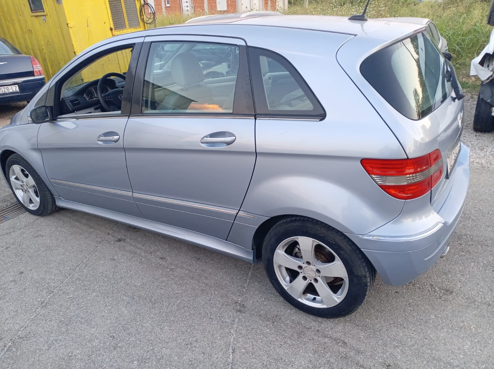 Mercedes-Benz B-klasa 180 CDI, fotografija 2