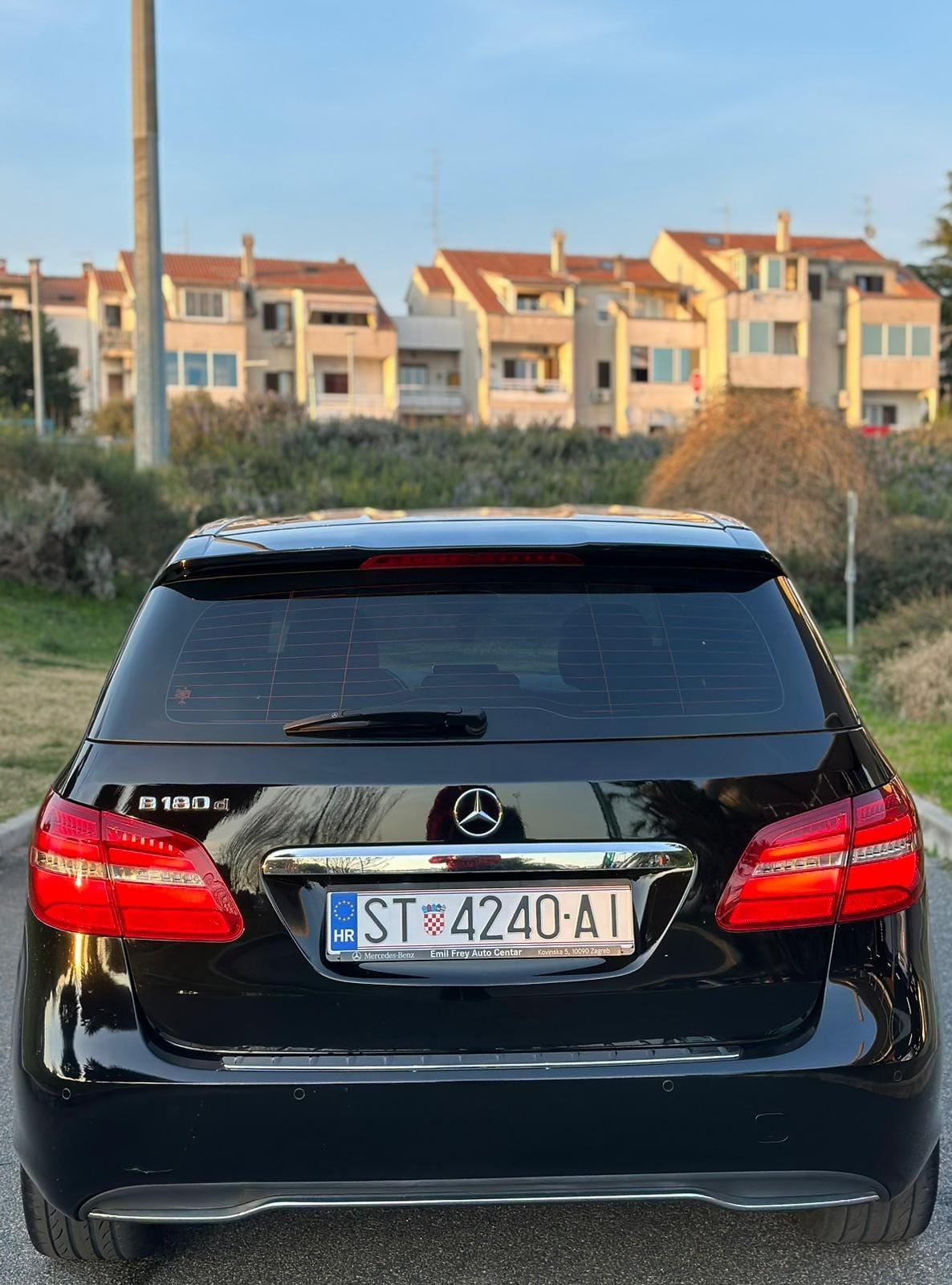 Mercedes-Benz B-klasa 180 d automatik, fotografija 6