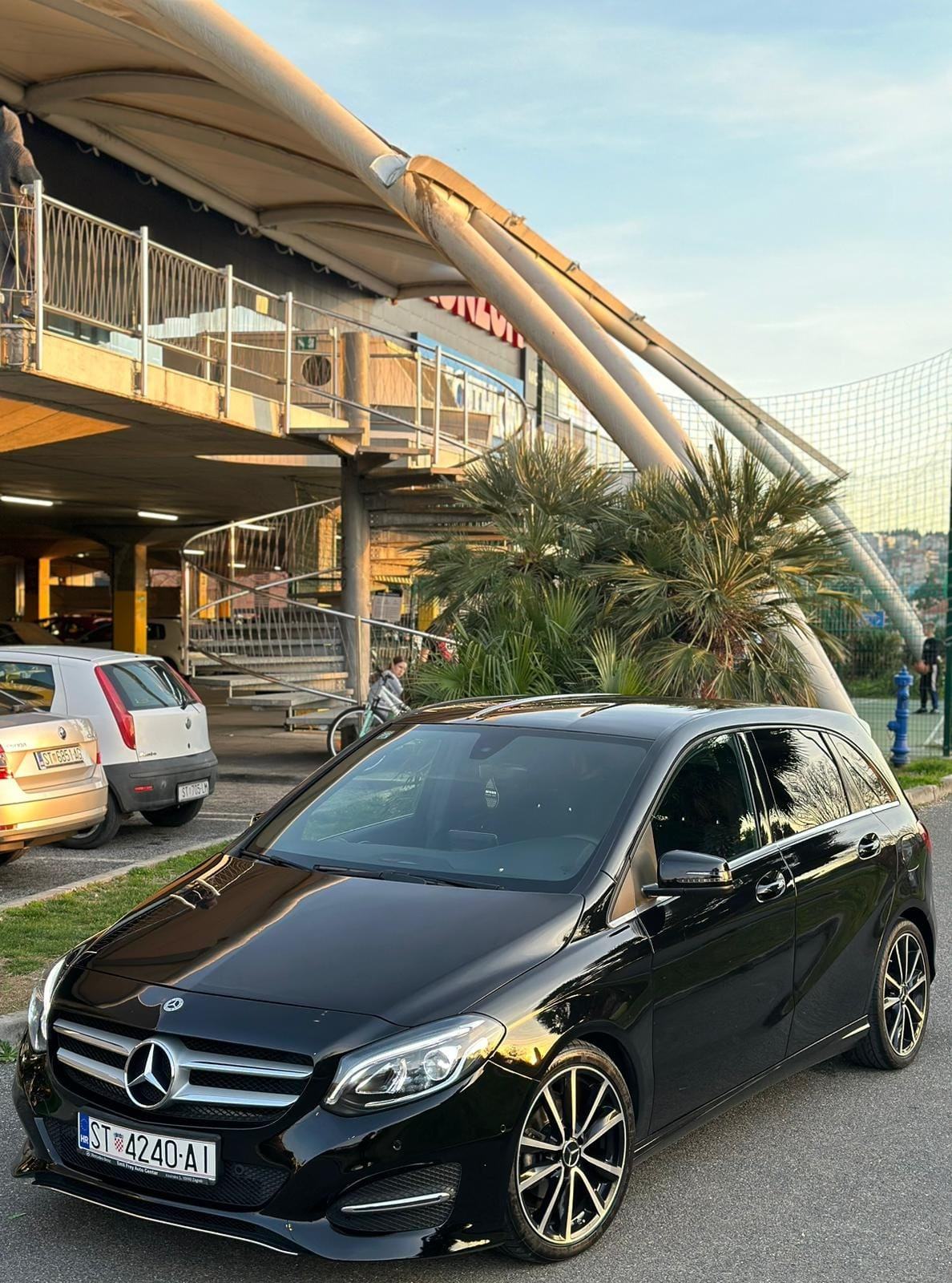 Mercedes-Benz B-klasa 180 d automatik, fotografija 3