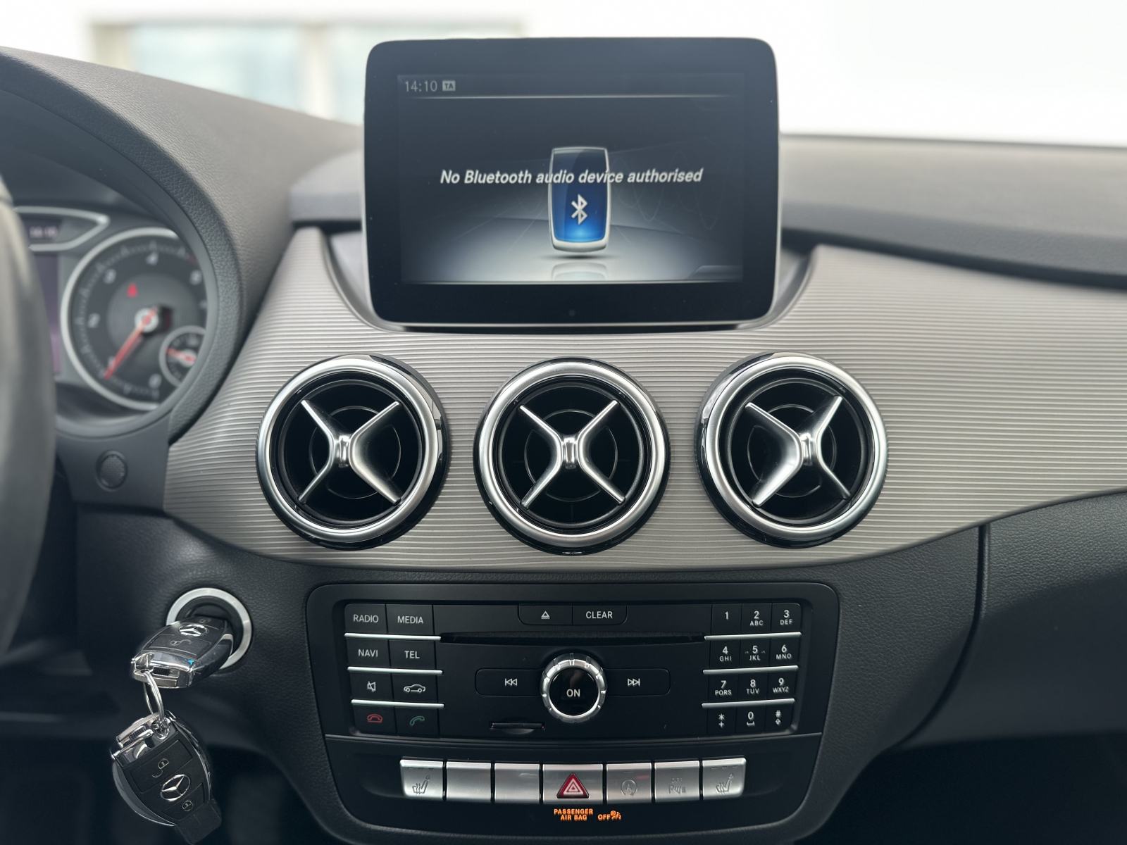 Mercedes-Benz B-klasa 180 D/LED/NAVI/SENZORI/88.630 km, fotografija 19