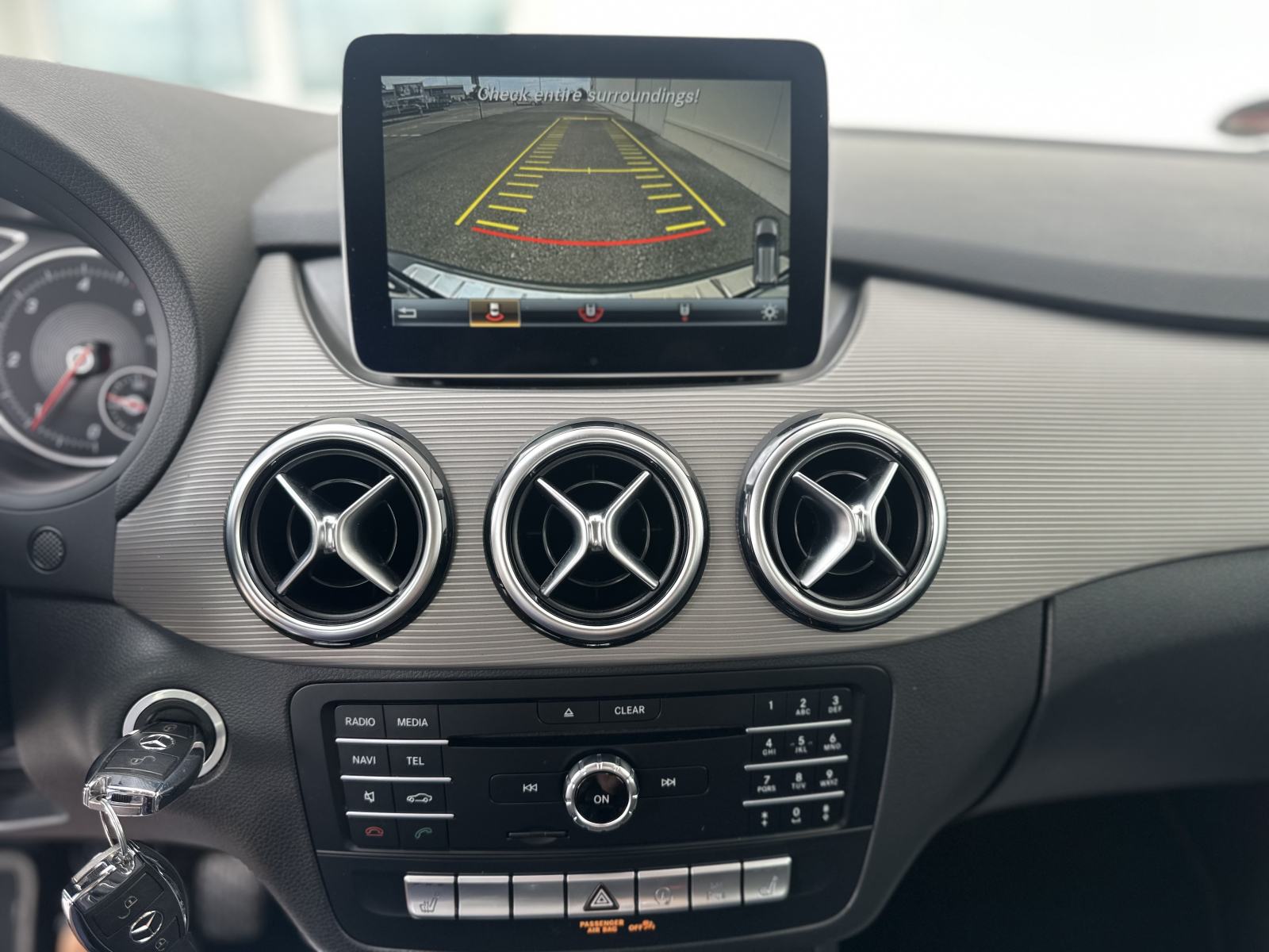 Mercedes-Benz B-klasa 180 D/LED/NAVI/SENZORI/88.630 km, fotografija 20