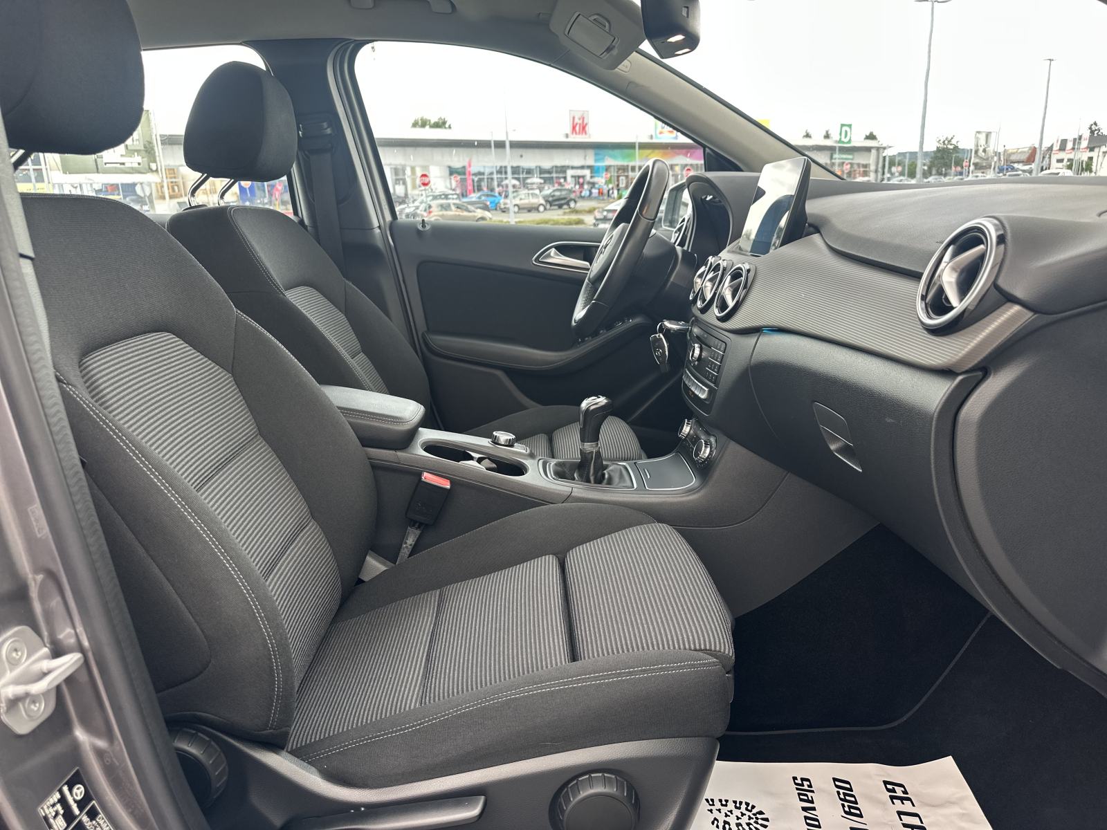 Mercedes-Benz B-klasa 180 D/LED/NAVI/SENZORI/88.630 km, fotografija 11
