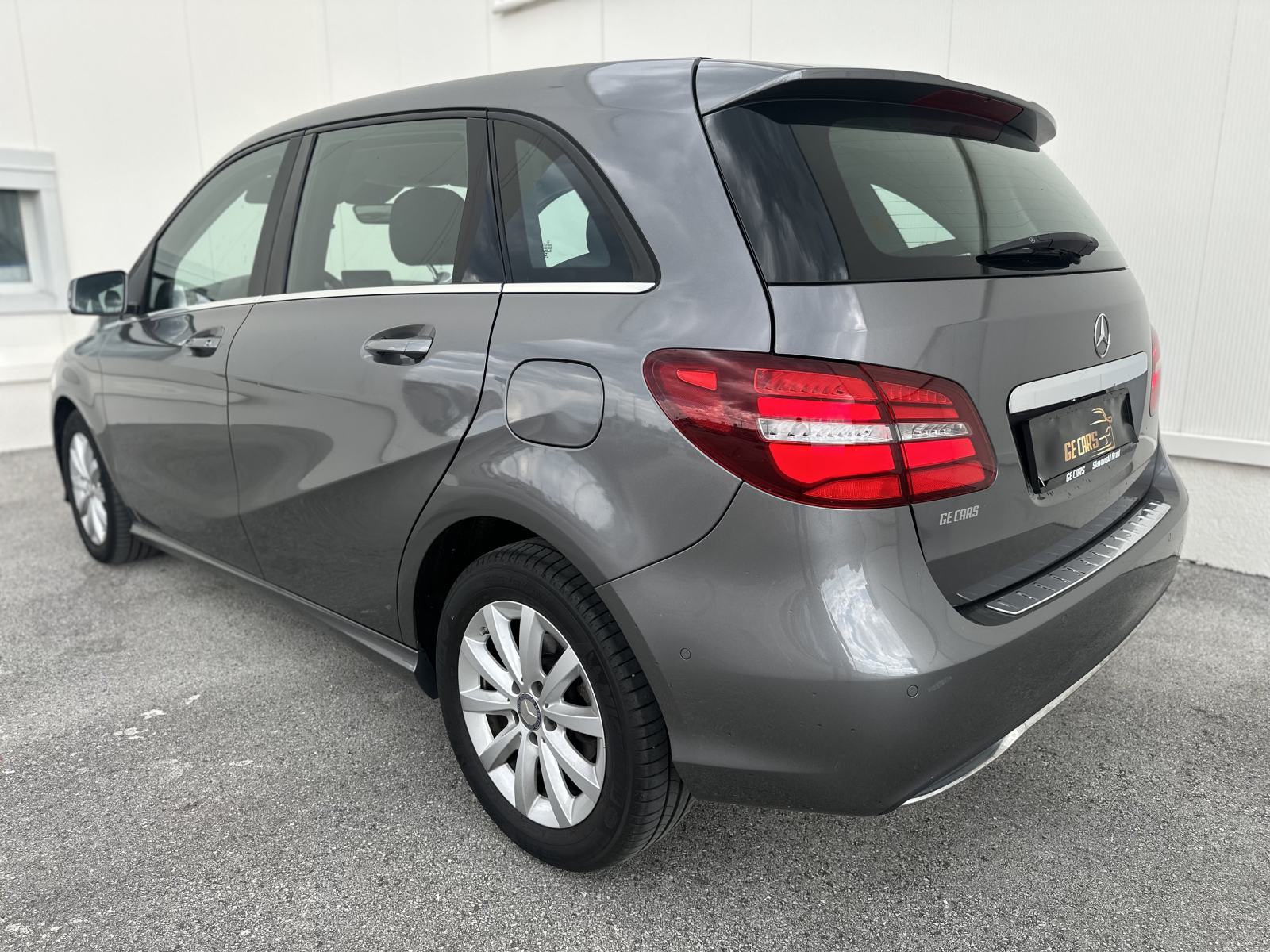 Mercedes-Benz B-klasa 180 D/LED/NAVI/SENZORI/88.630 km, fotografija 6