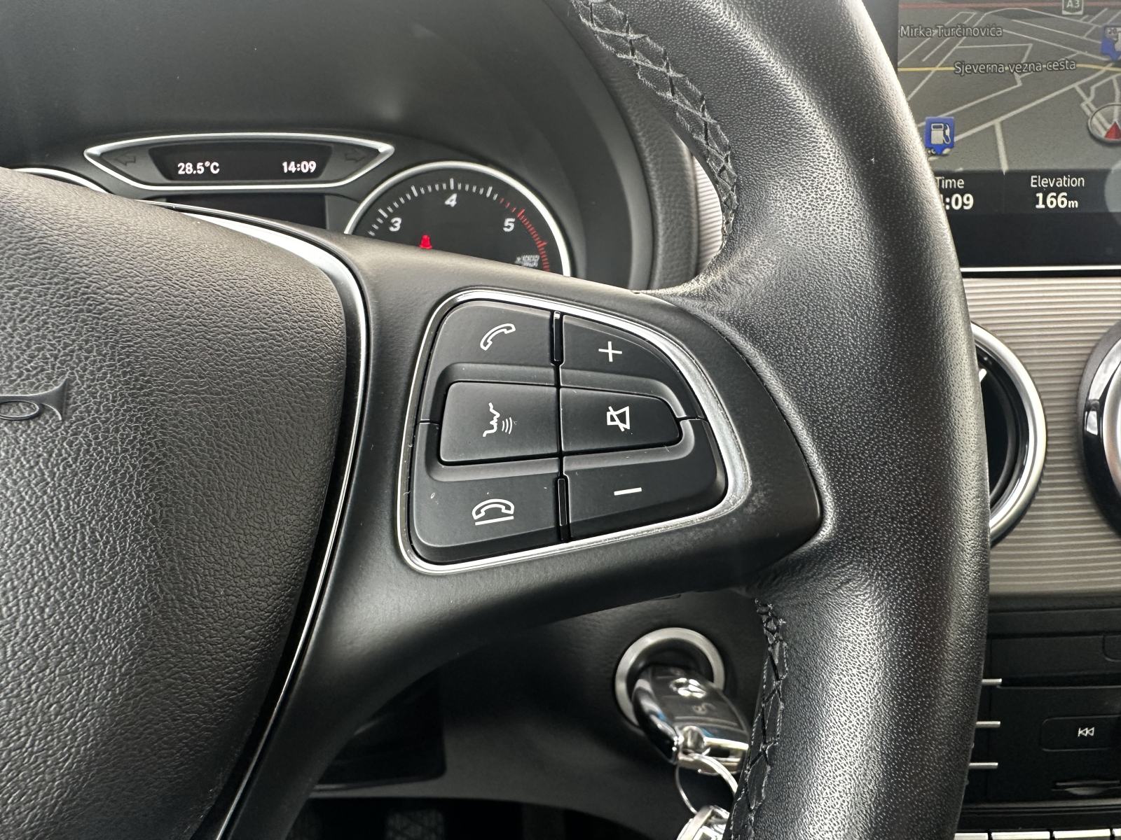Mercedes-Benz B-klasa 180 D/LED/NAVI/SENZORI/88.630 km, fotografija 16