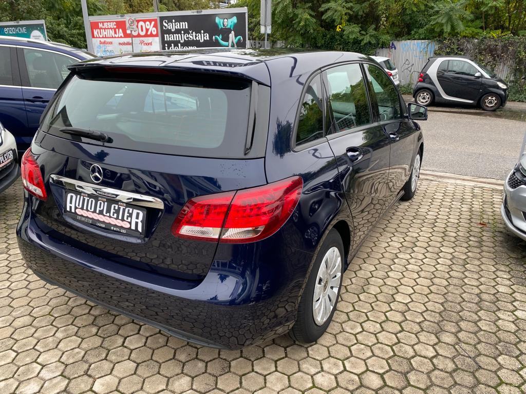 Mercedes-Benz B-klasa 180 d, NAVIGACIJA, KAMERA, 4X GARANCIJA!, fotografija 6