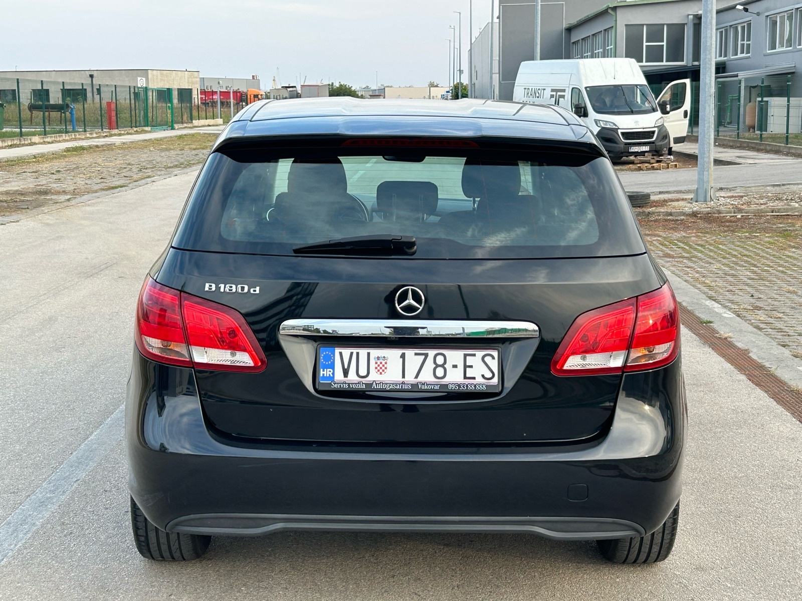 Mercedes-Benz B-klasa 180 d, fotografija 7