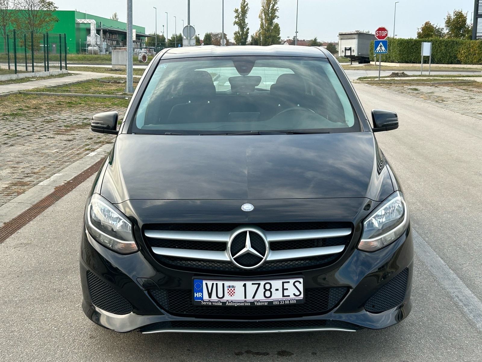 Mercedes-Benz B-klasa 180 d, pogled izvana - slika 3