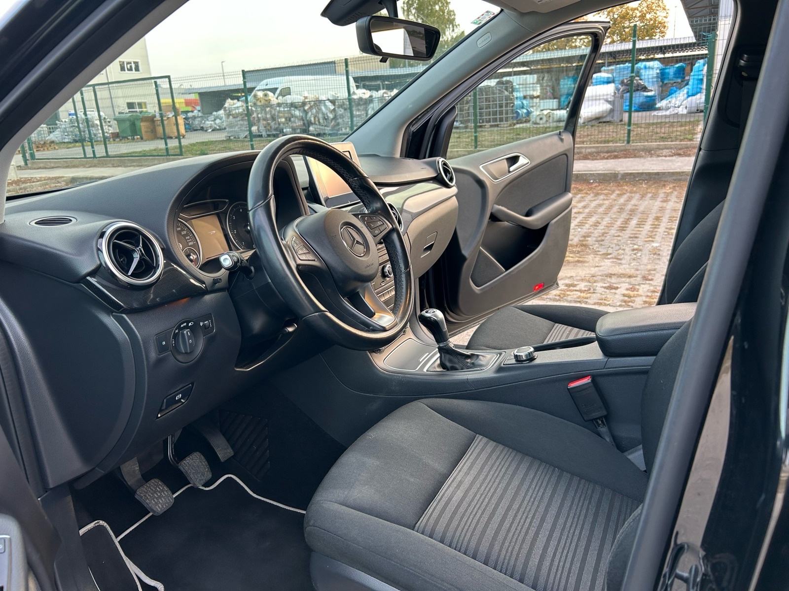 Mercedes-Benz B-klasa 180 d, fotografija 9