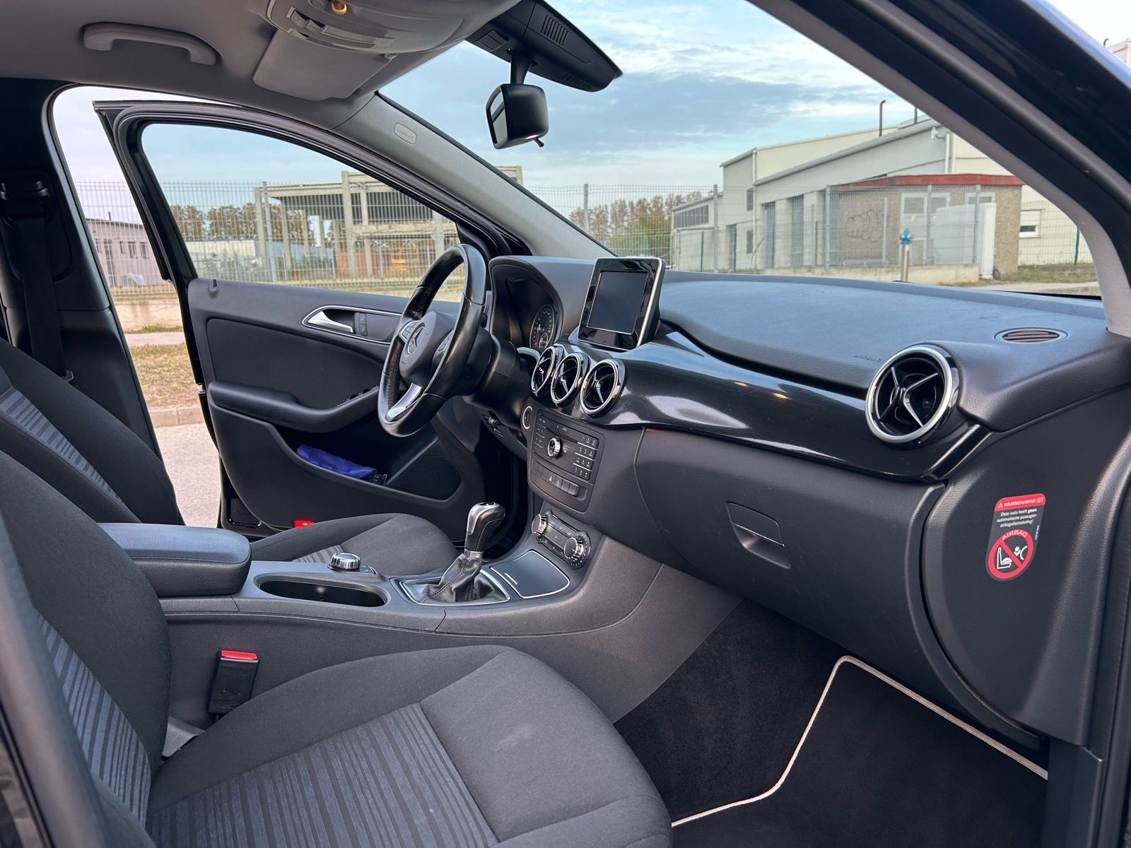 Mercedes-Benz B-klasa 180 d, fotografija 10