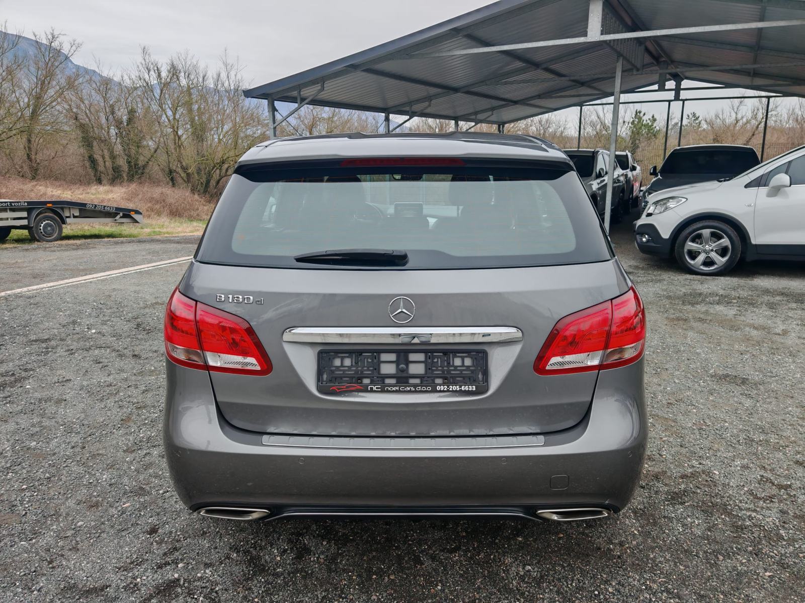 Mercedes-Benz B-klasa 180 d SPORT ** crno nebo, alu 17 ** TOP STANJE ❗, fotografija 8