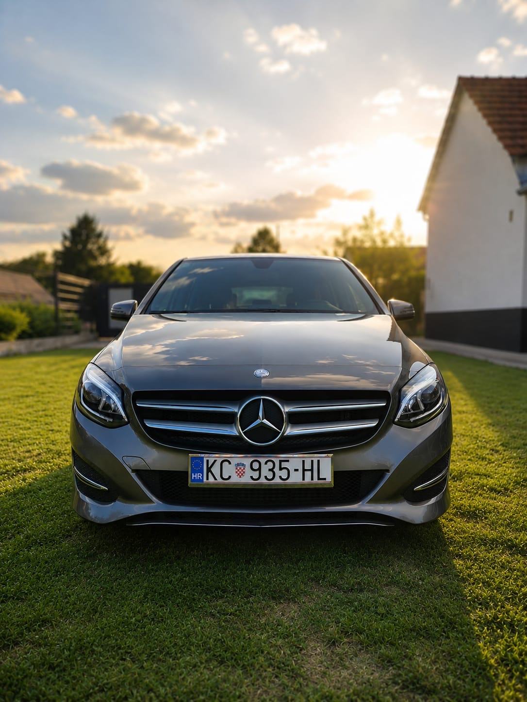 Mercedes-Benz B-klasa 180d, fotografija 4