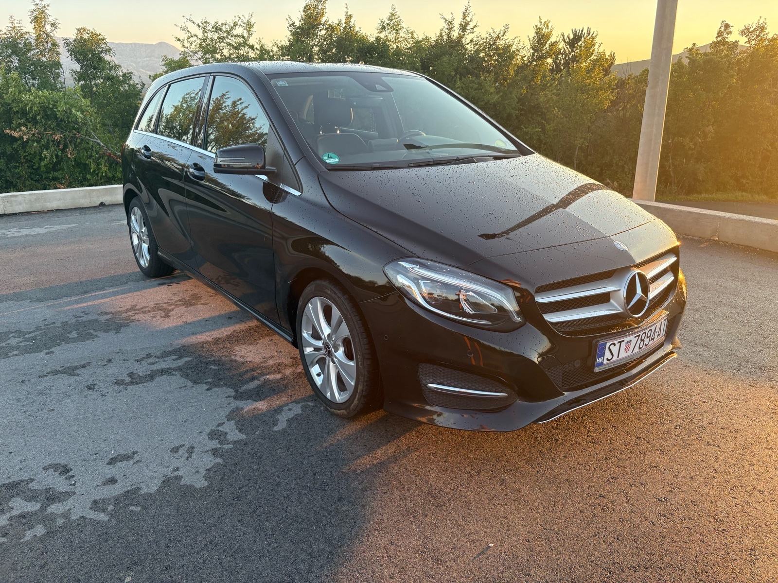 Mercedes-Benz B-klasa 180 d, fotografija 11