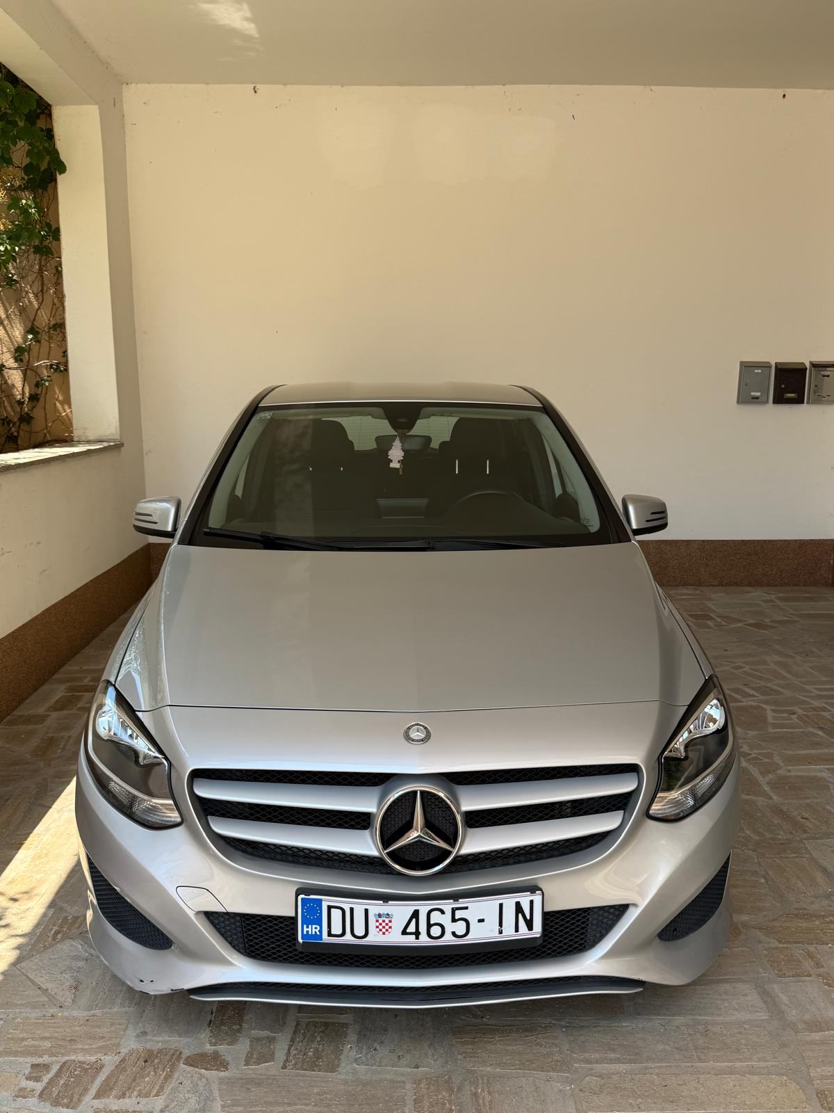 Mercedes-Benz B-klasa 180 d, fotografija 2