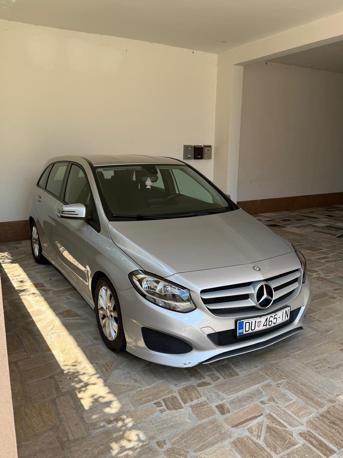 Mercedes-Benz B-klasa 180 d, fotografija 7