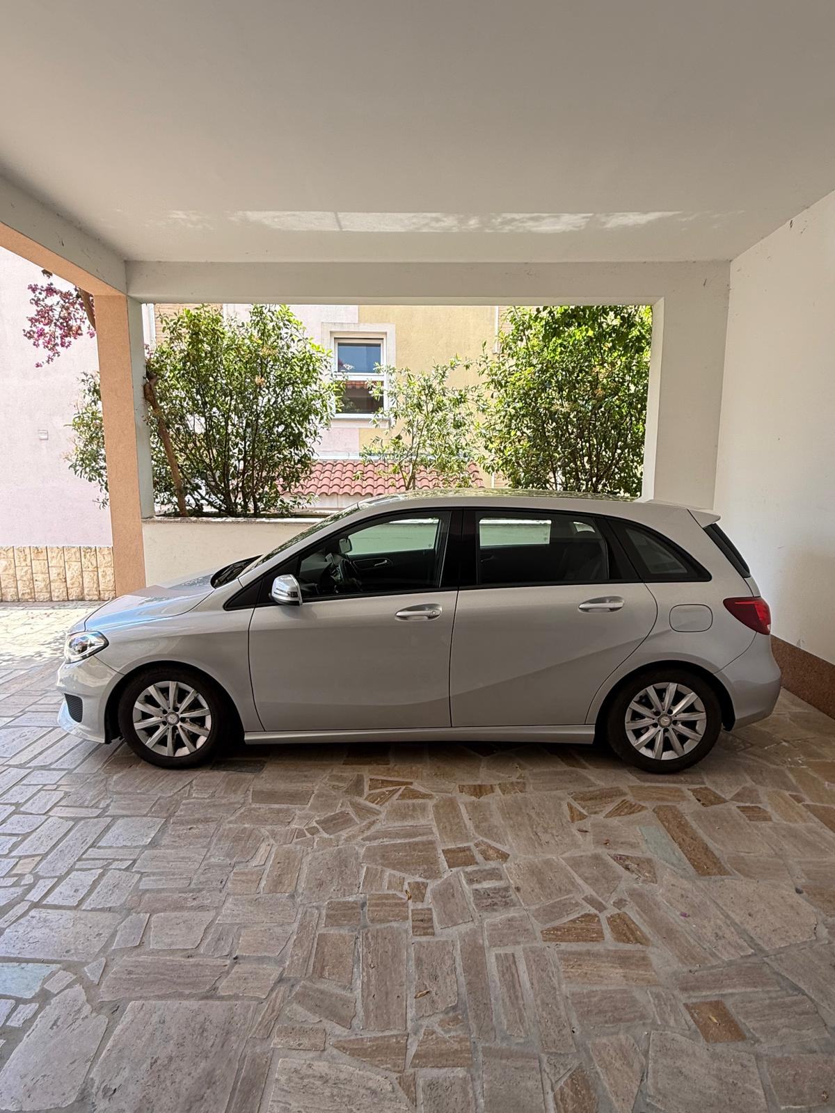 Mercedes-Benz B-klasa 180 d, fotografija 8