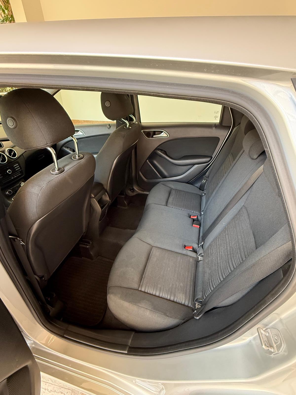 Mercedes-Benz B-klasa 180 d, fotografija 16