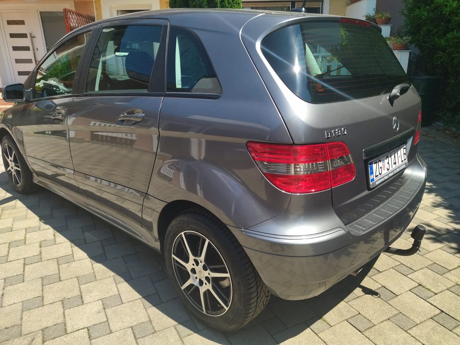 Mercedes-Benz B-klasa 180, fotografija 5