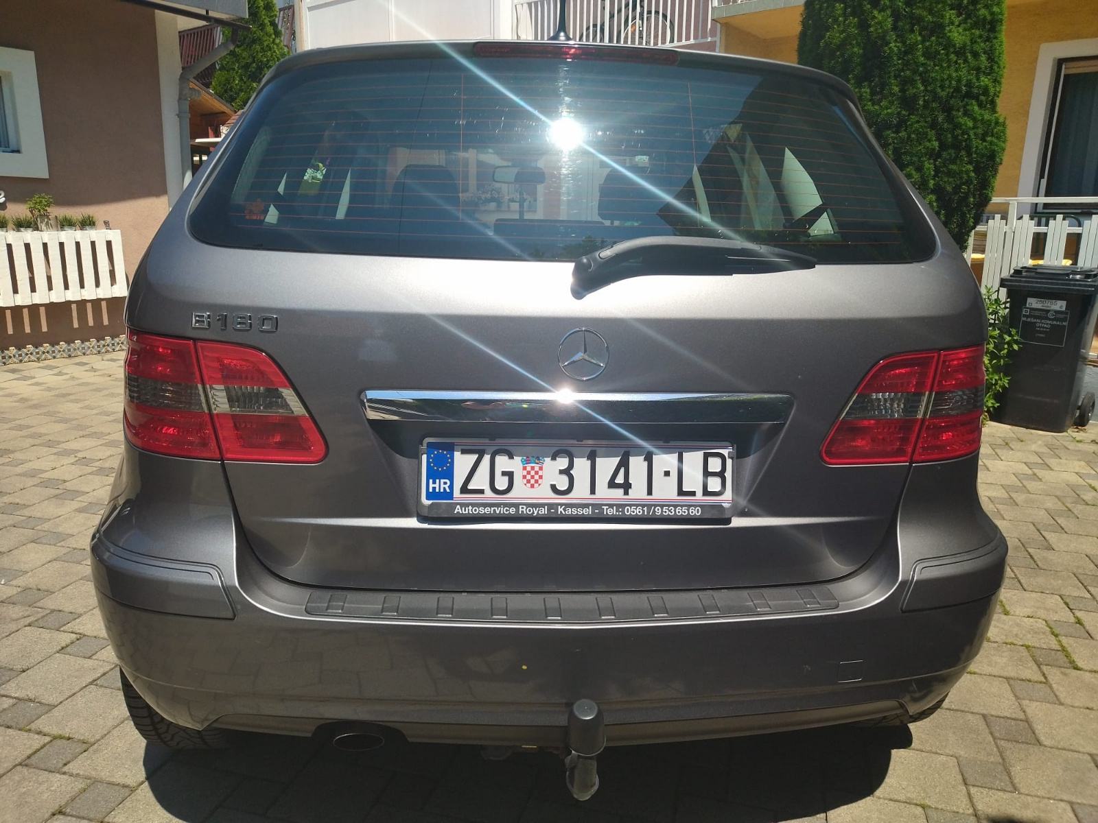 Mercedes-Benz B-klasa 180, fotografija 2