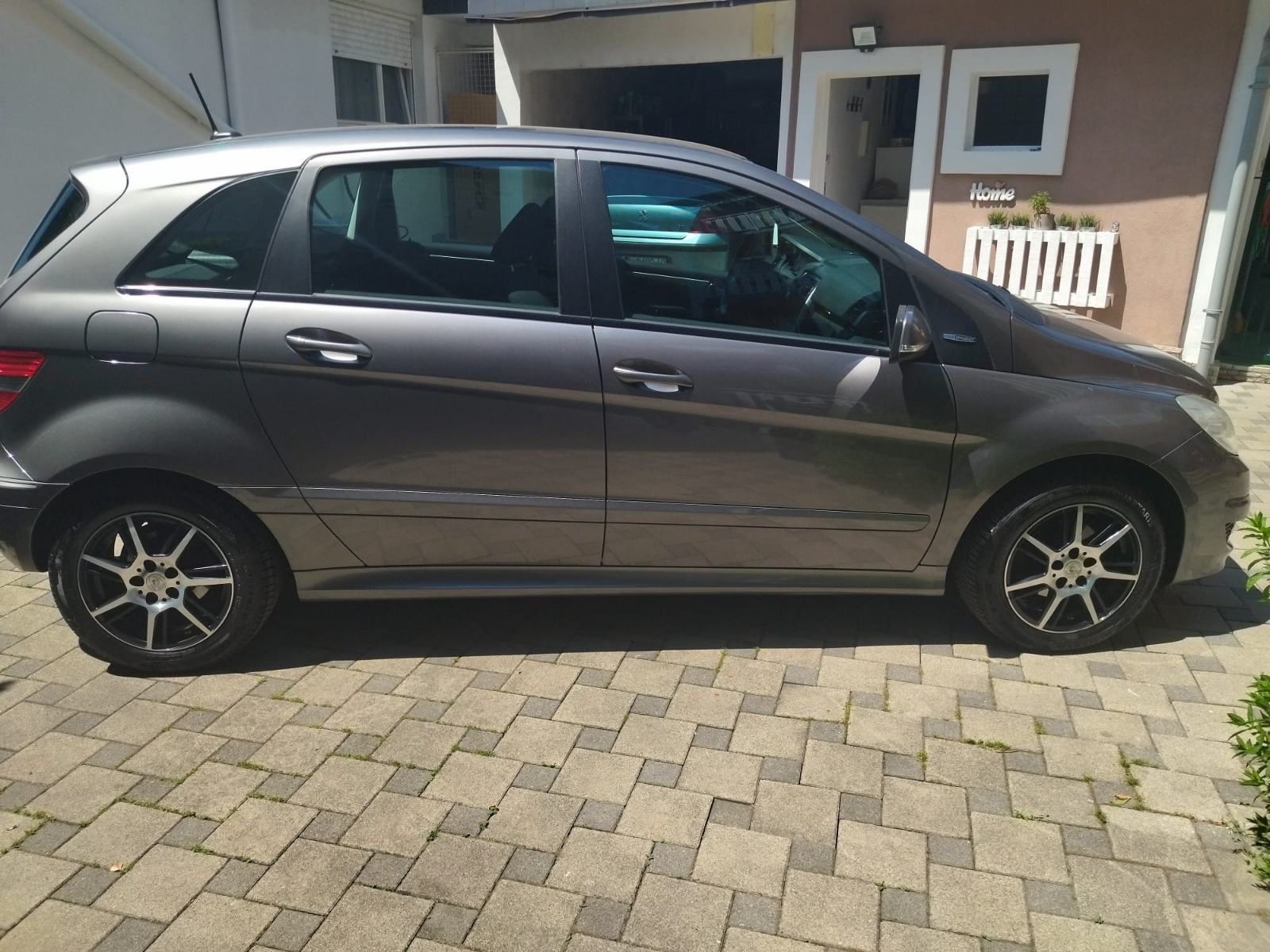 Mercedes-Benz B-klasa 180, fotografija 7