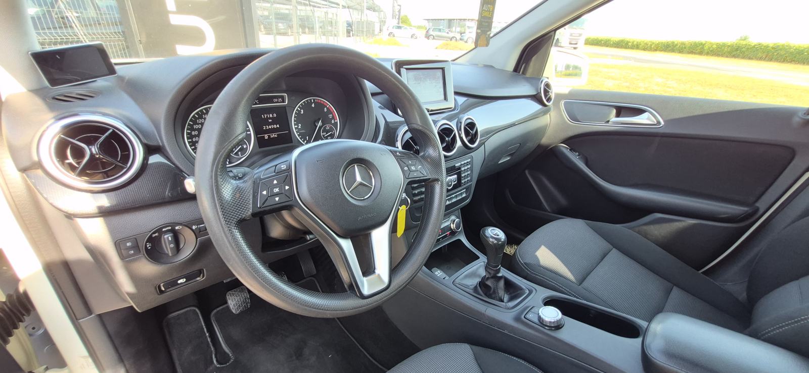 Mercedes-Benz B-klasa 180CDI, 6 BRZINA, KLIMA, NAVI, SENZ, REG 6/27..., fotografija 11