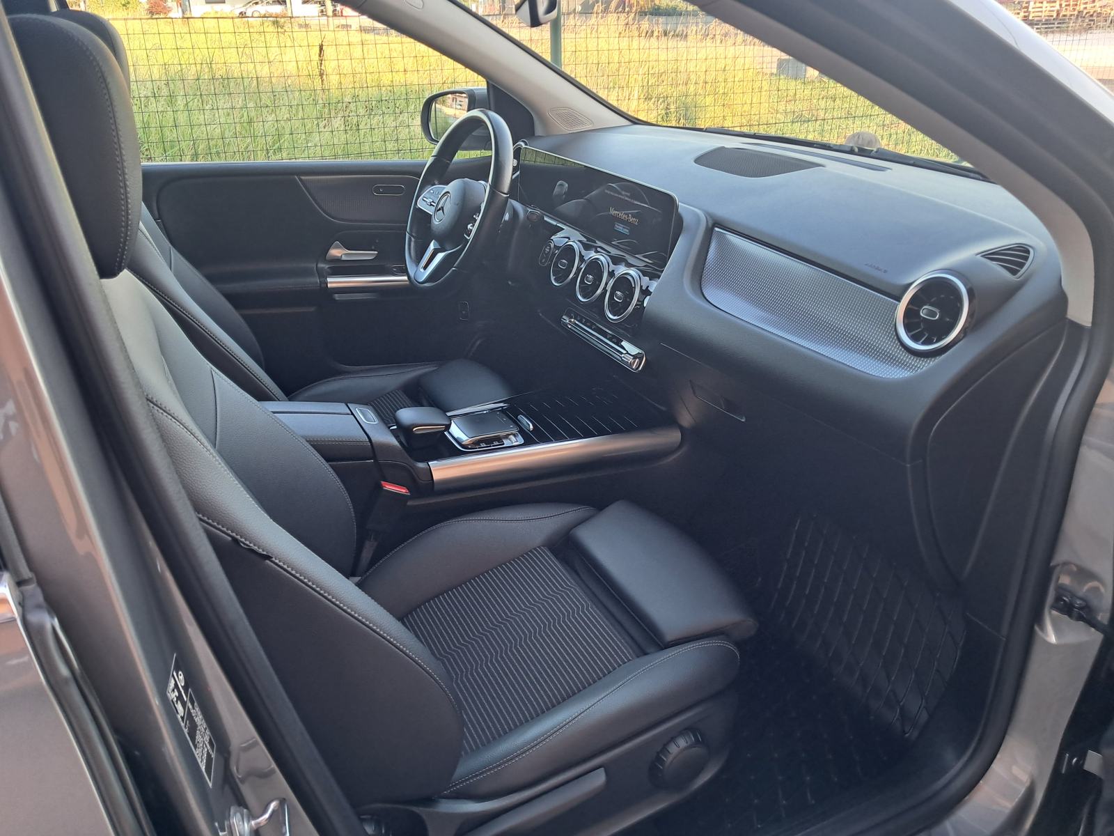 Mercedes-Benz B-klasa 200d*8G-DCT*PANORAMA*KAMERA*FULL LED*WIDESCREEN*, fotografija 19