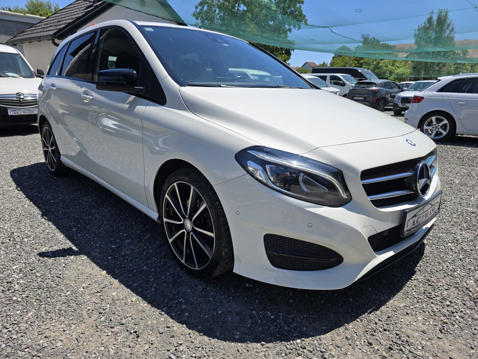 Mercedes-Benz B-klasa 200 BLACK EDIT-AUTOMATIK,PUNO OPREME, ODLIČAN!, fotografija 10