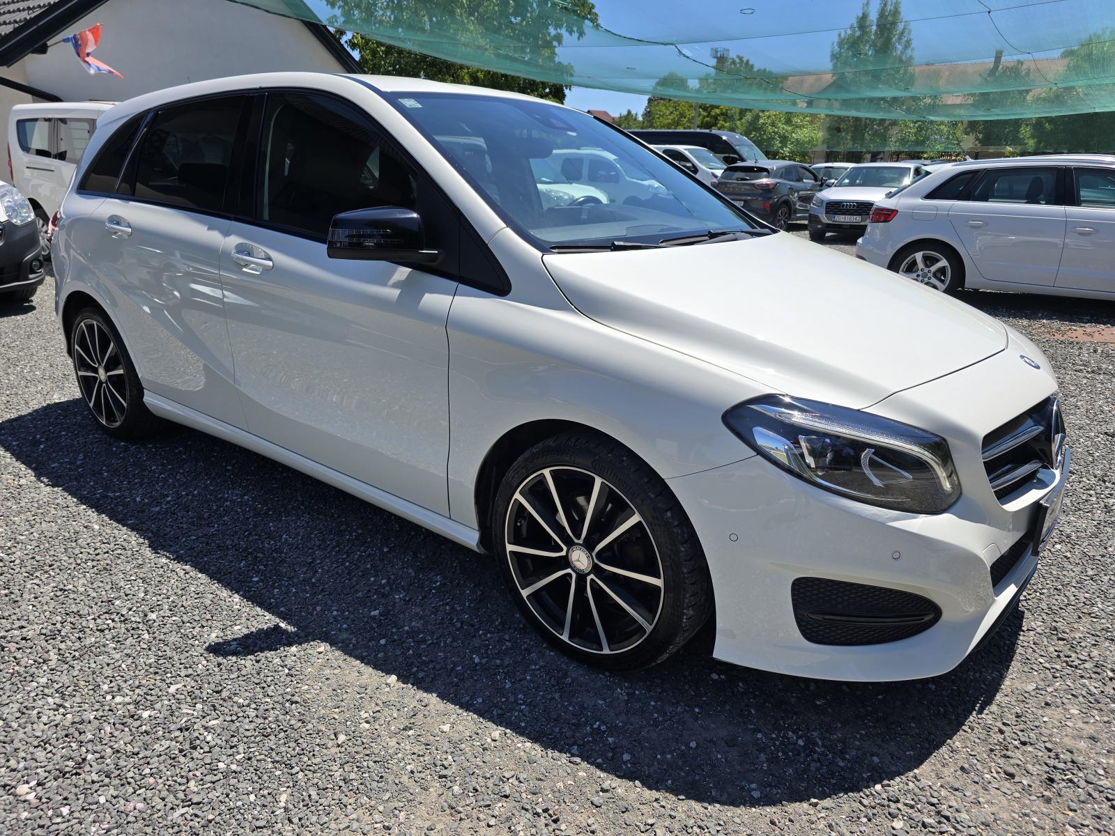 Mercedes-Benz B-klasa 200 BLACK EDIT-AUTOMATIK,PUNO OPREME, ODLIČAN!, fotografija 9