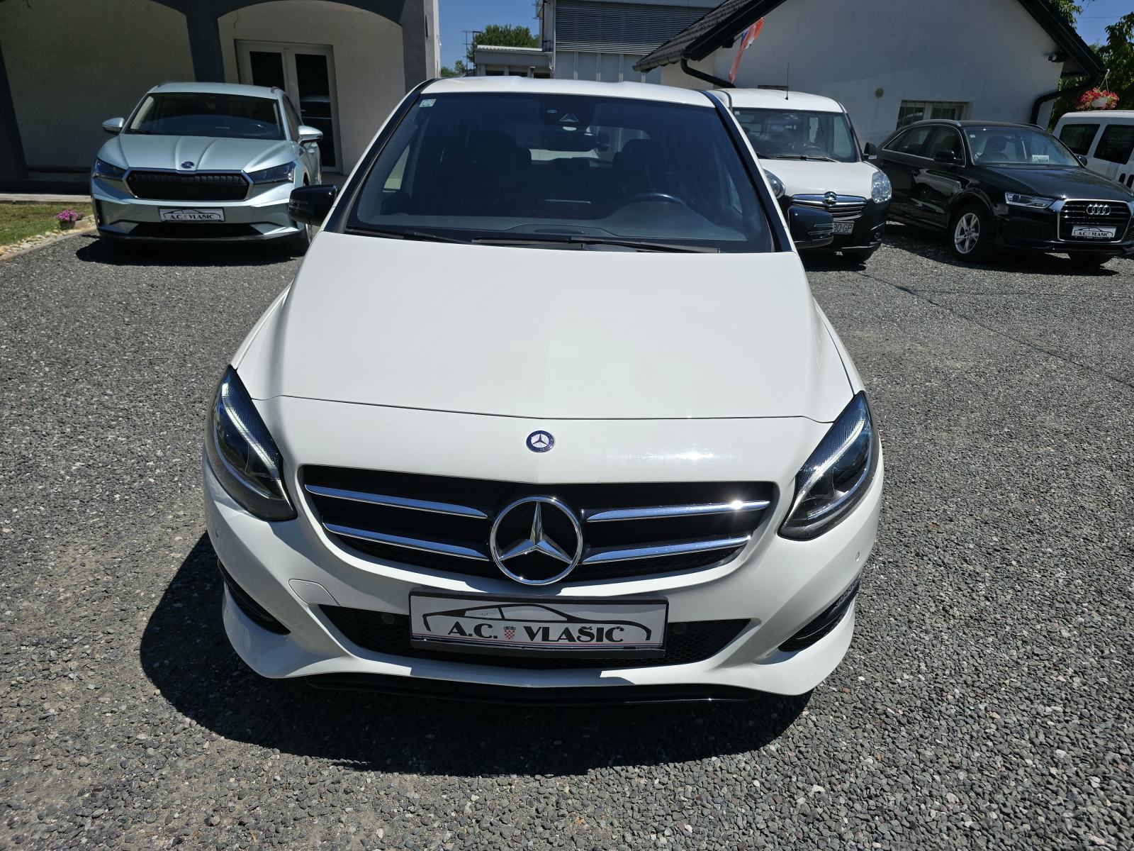 Mercedes-Benz B-klasa 200 BLACK EDIT-AUTOMATIK,PUNO OPREME, ODLIČAN!, pogled izvana - slika 2