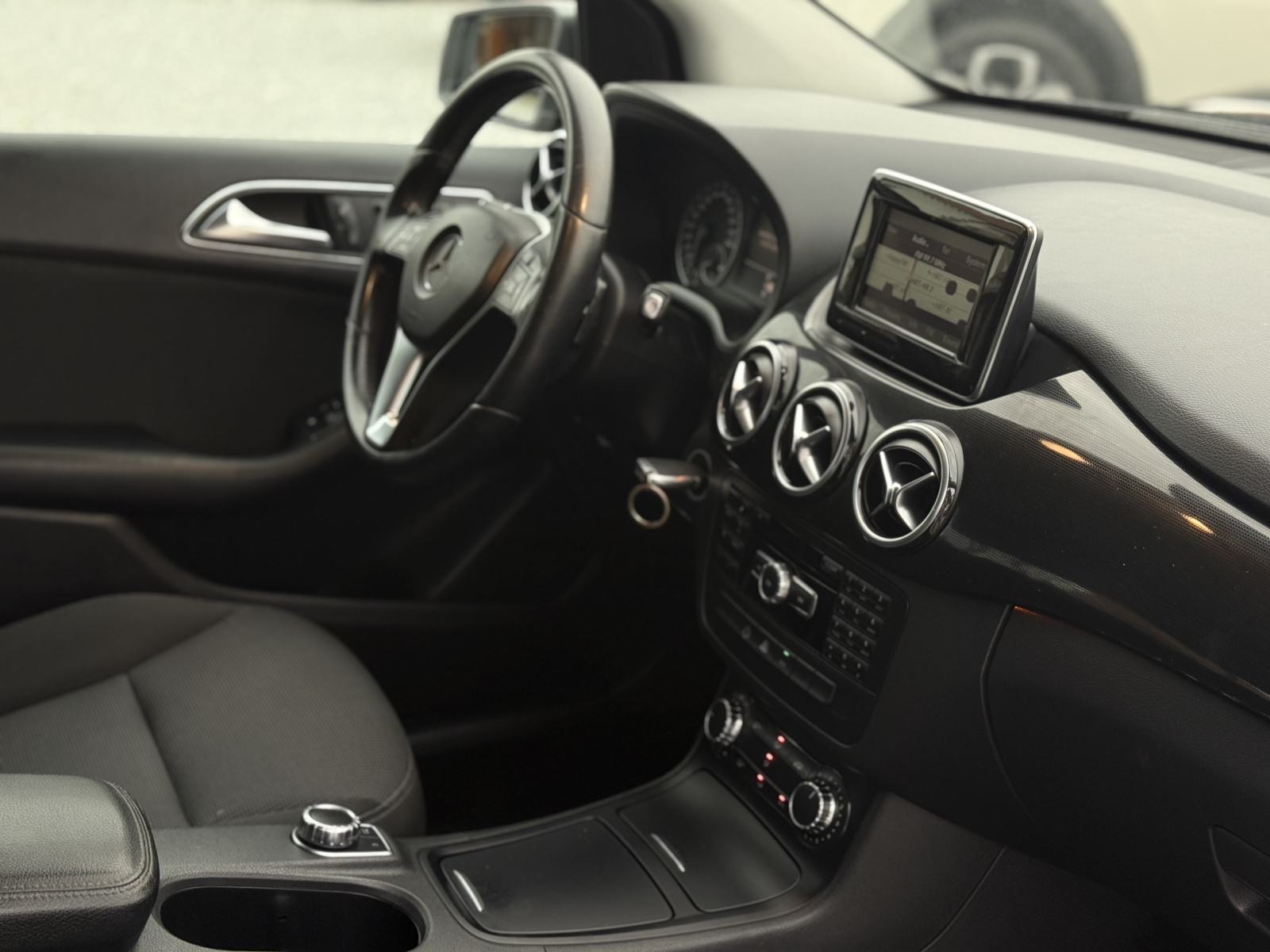 Mercedes-Benz B-klasa 200 CDI Automatik * URBAN *, fotografija 11