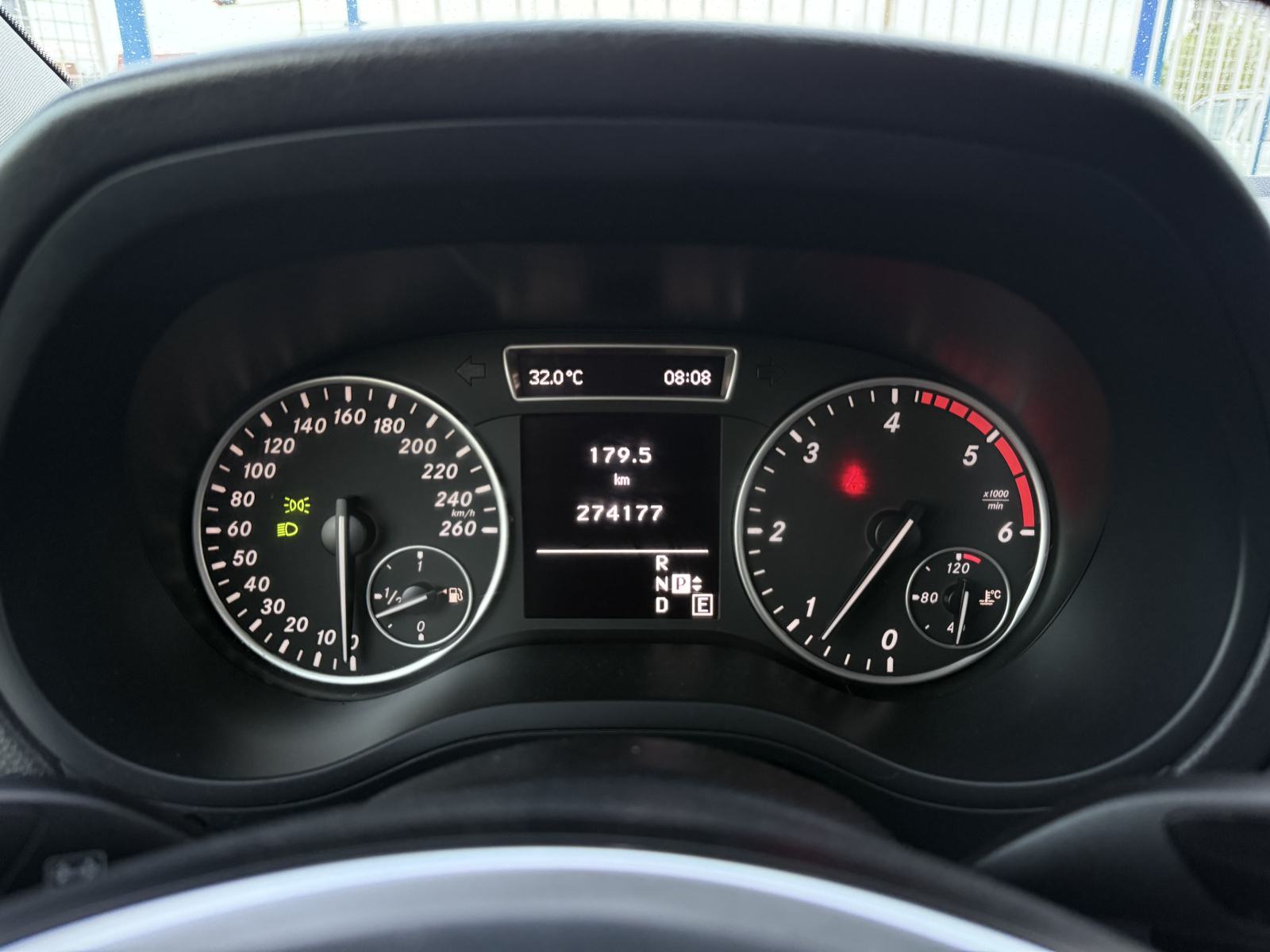 Mercedes-Benz B-klasa 200 CDI Automatik * URBAN *, fotografija 16