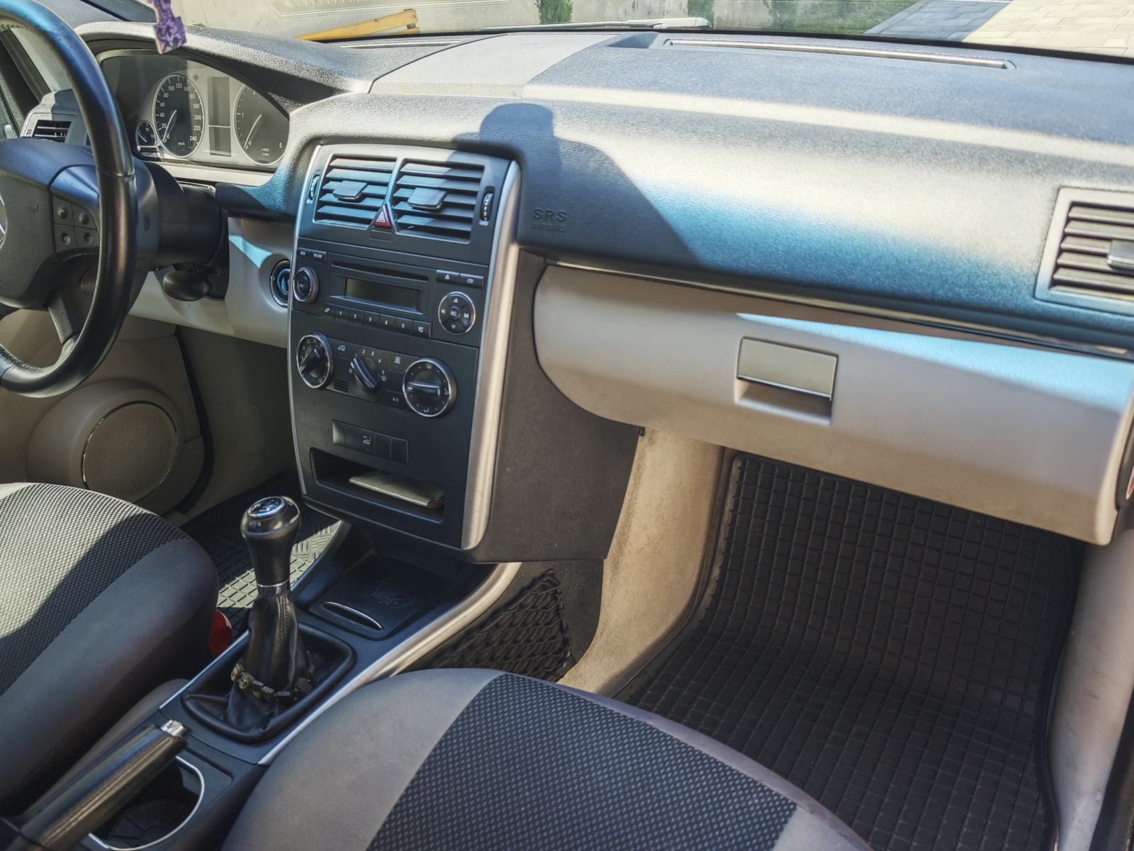 Mercedes-Benz B-klasa 200 CDI, fotografija 5