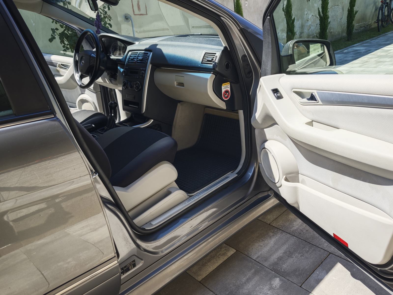 Mercedes-Benz B-klasa 200 CDI, fotografija 6