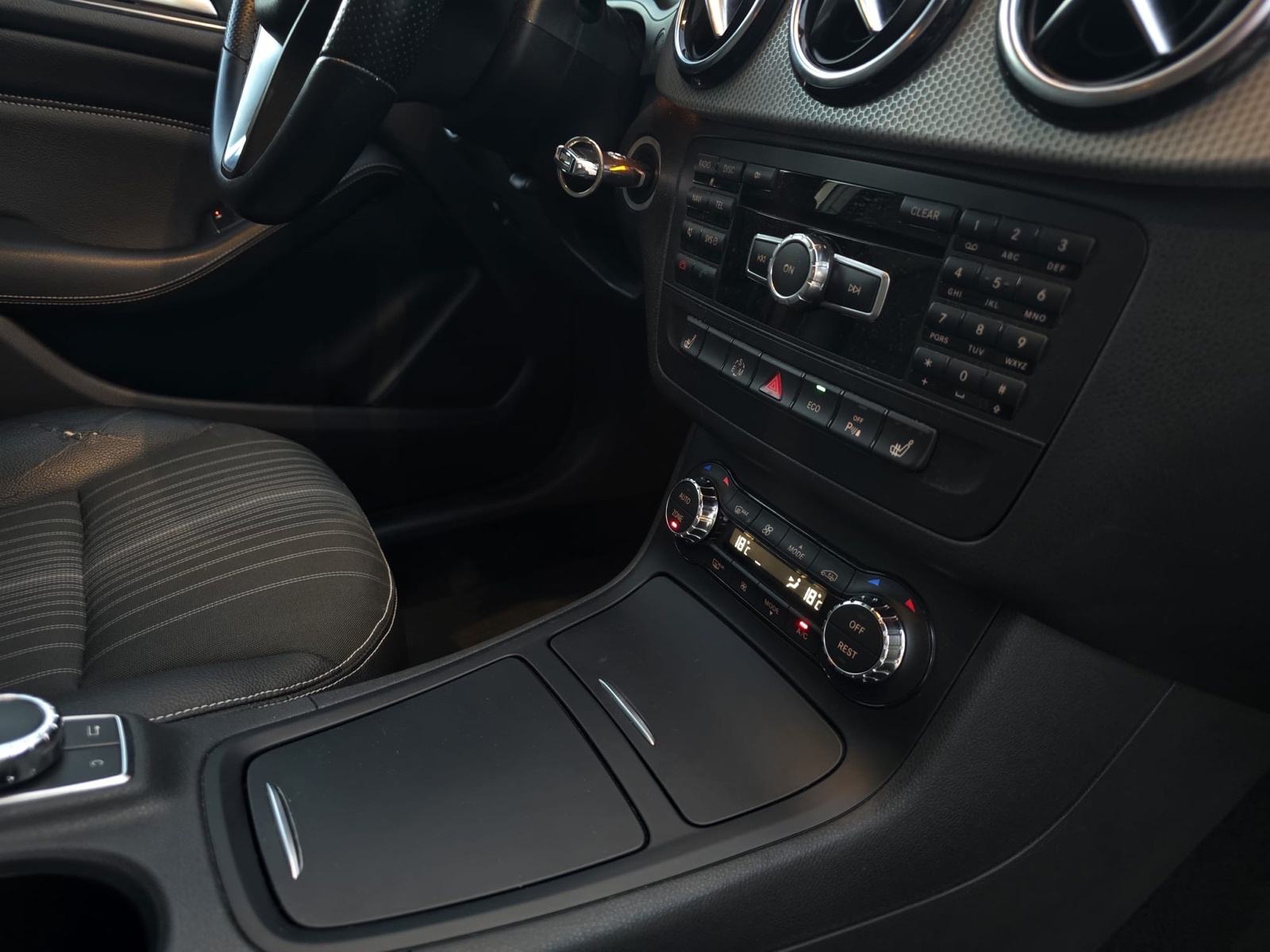 Mercedes-Benz B-klasa 200 CDI SPORT automatik, fotografija 17