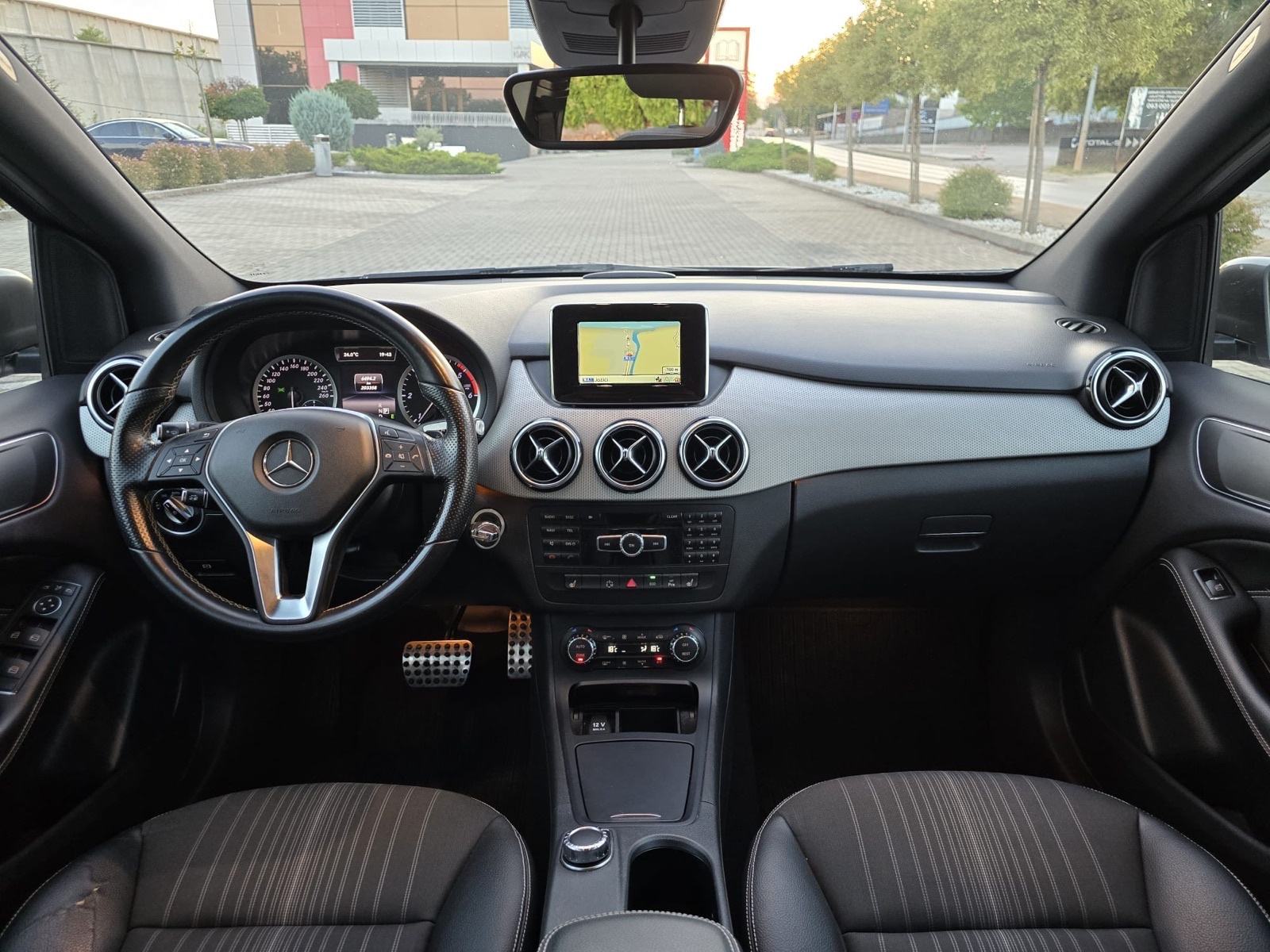 Mercedes-Benz B-klasa 200 CDI SPORT automatik, fotografija 16
