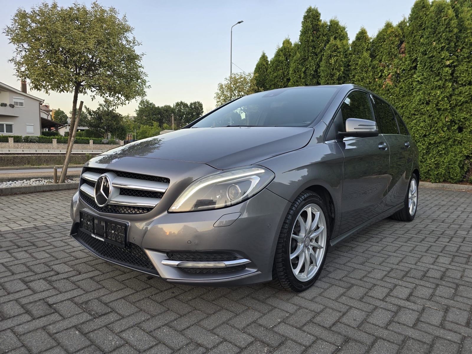 Mercedes-Benz B-klasa 200 CDI SPORT automatik, fotografija 1