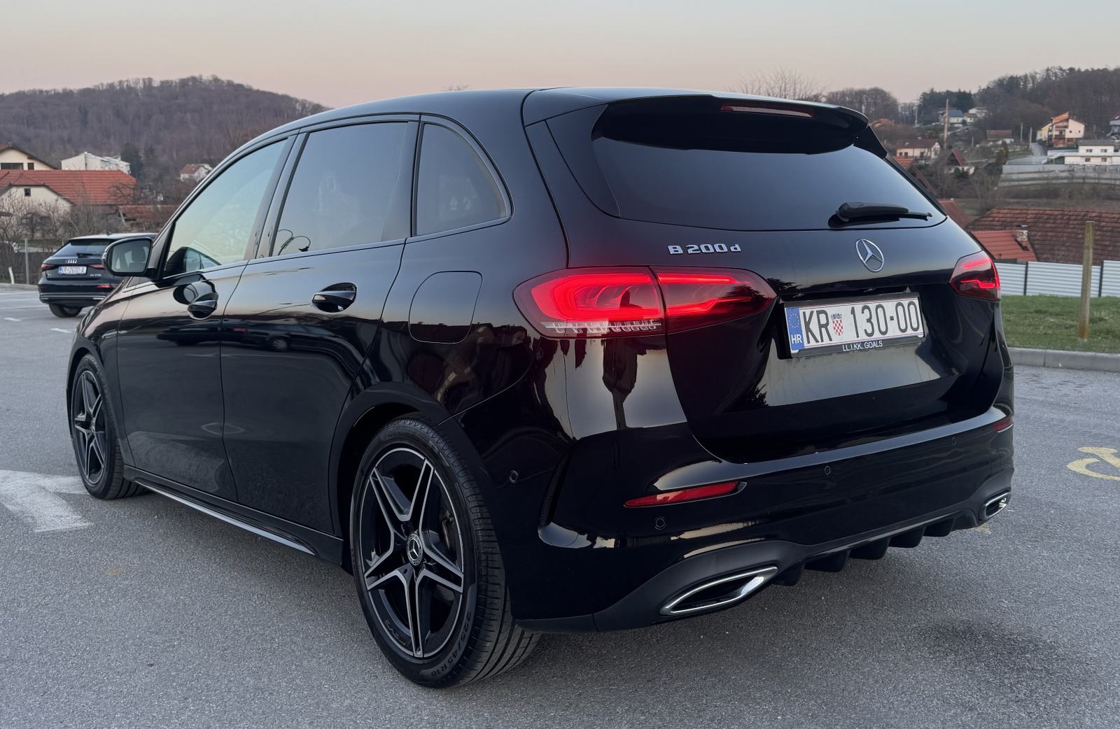 Mercedes-Benz B-klasa 200d AMG SPECIAL EDITION automatik,top stanje!!!, fotografija 4