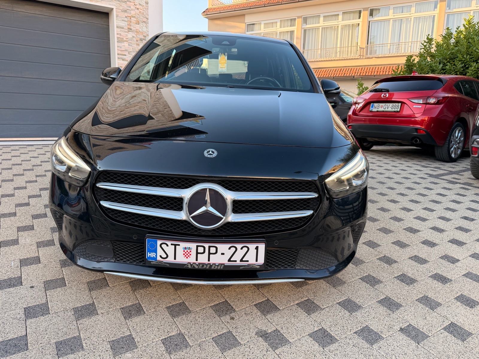 Mercedes-Benz B-klasa 200 d automatik, fotografija 3