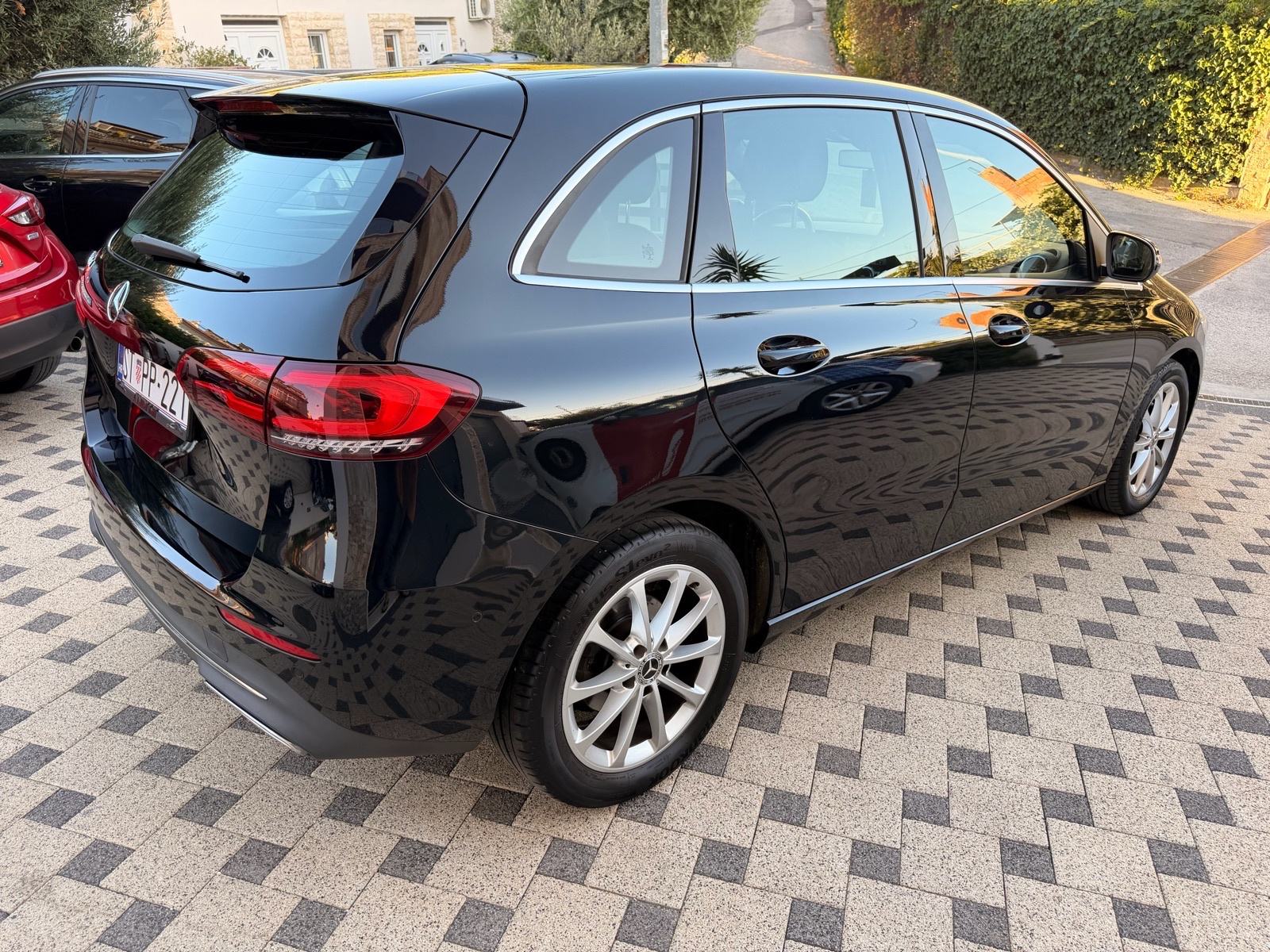 Mercedes-Benz B-klasa 200 d automatik, fotografija 4