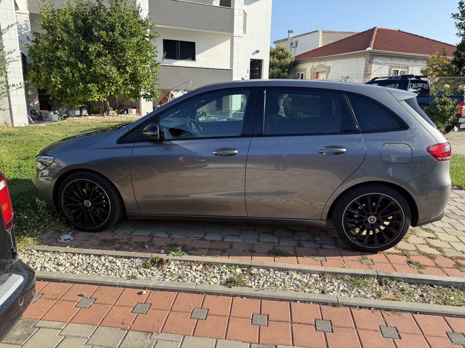 Mercedes-Benz B-klasa 200 d, fotografija 7