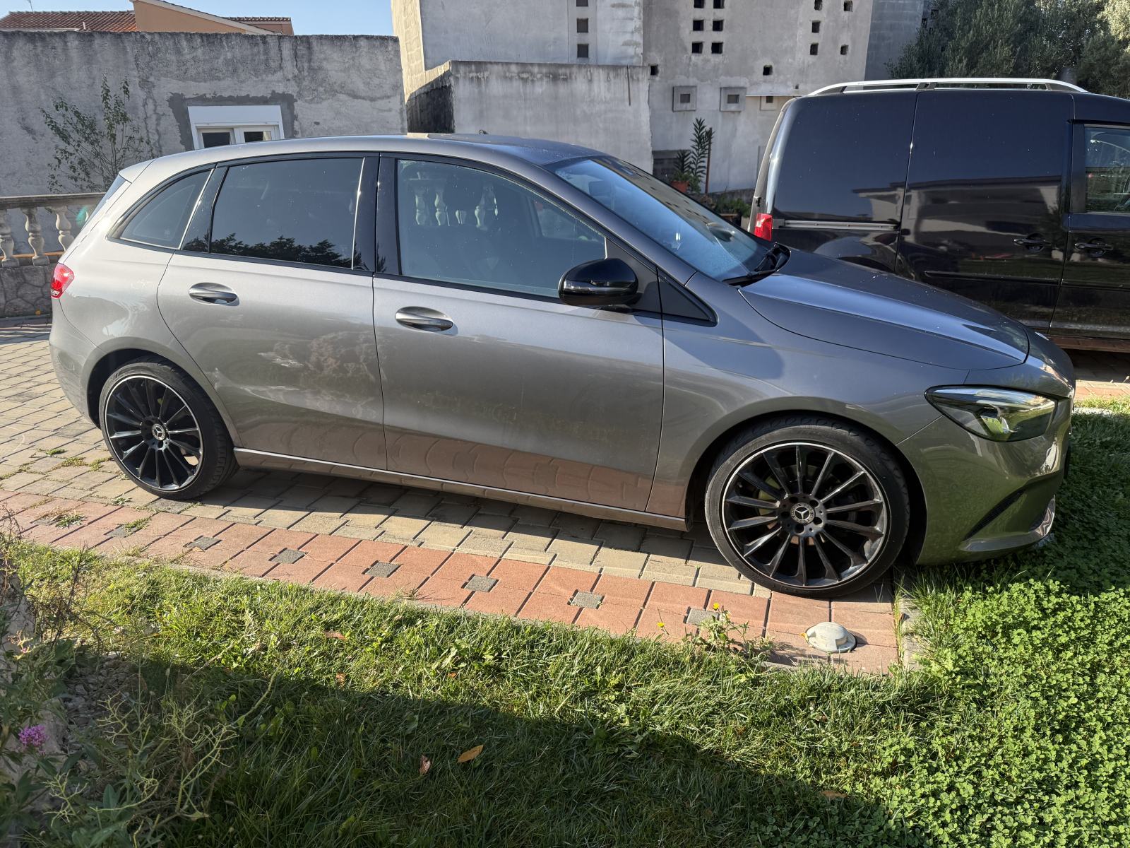 Mercedes-Benz B-klasa 200 d, fotografija 8