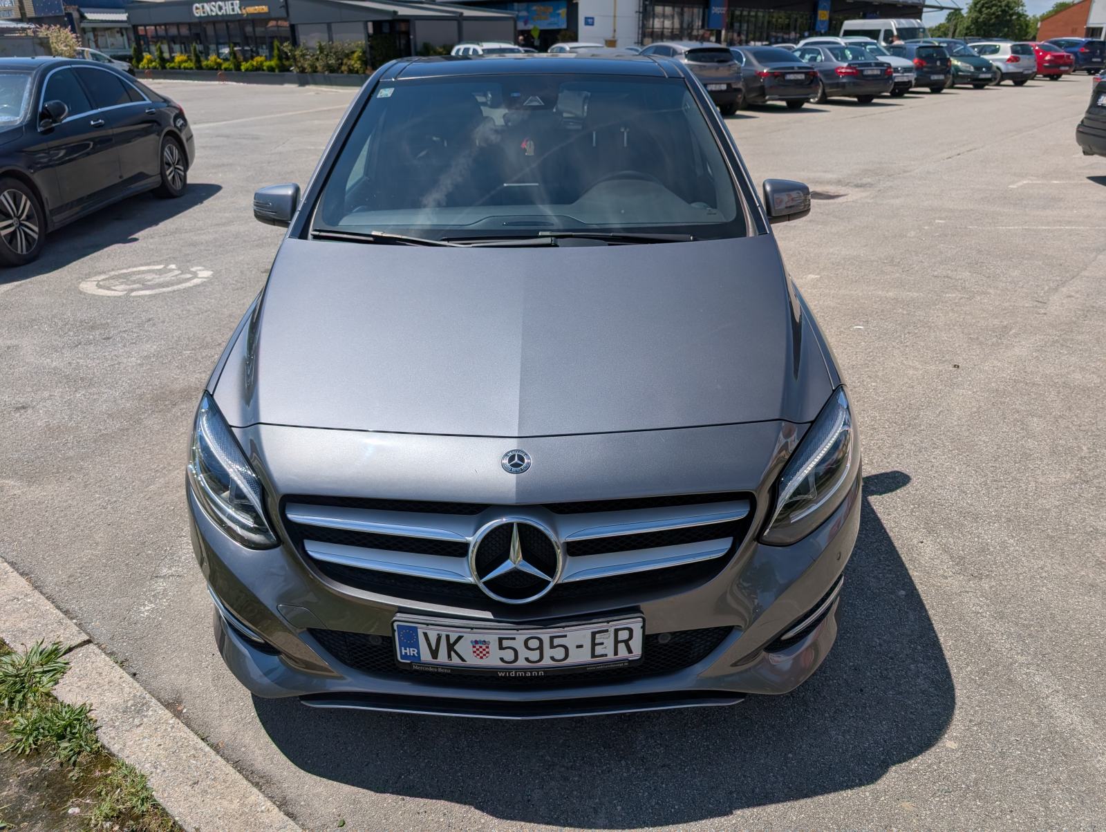 Mercedes-Benz B-klasa 200 d, pogled izvana - slika 1