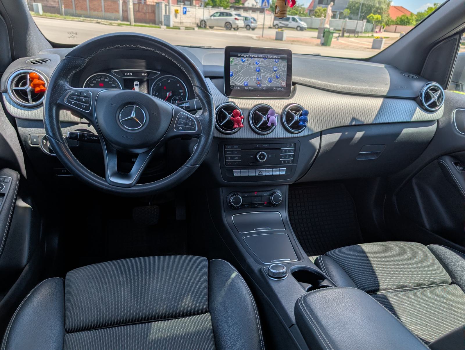 Mercedes-Benz B-klasa 200 d, fotografija 6