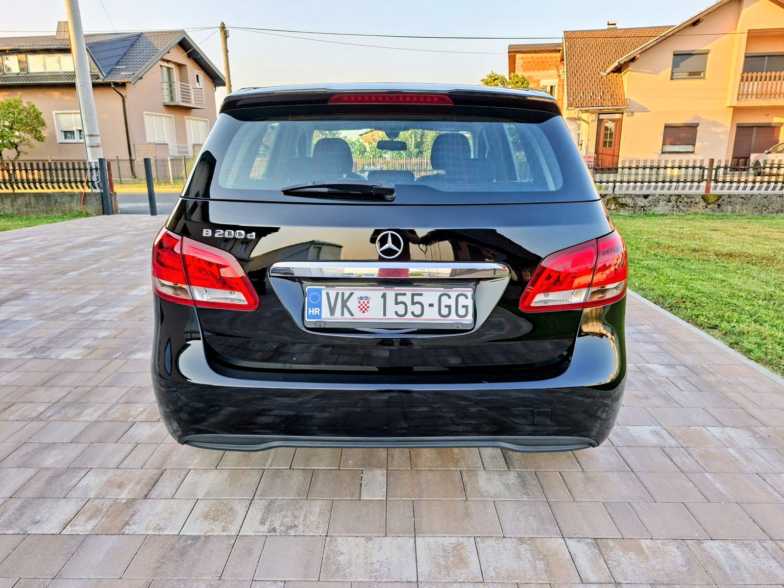 Mercedes-Benz B-klasa 200 **KLIMA** ODLICAN **KREDIT-KARTICE**, fotografija 6