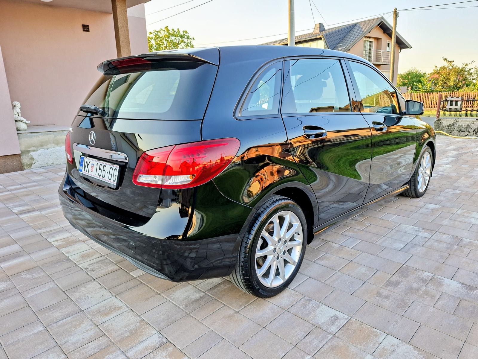 Mercedes-Benz B-klasa 200 **KLIMA** ODLICAN **KREDIT-KARTICE**, fotografija 5
