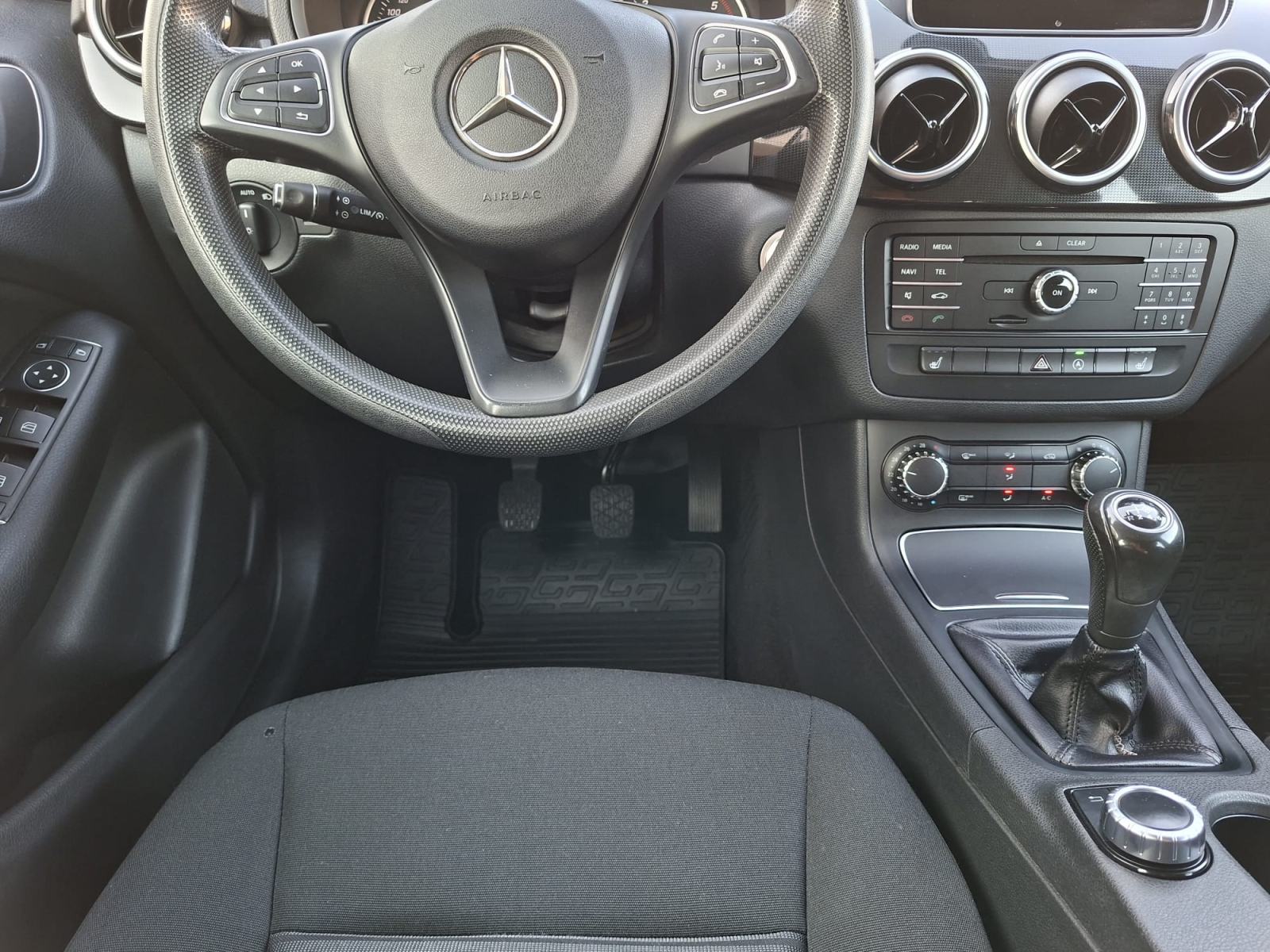 Mercedes-Benz B-klasa 200 **KLIMA** ODLICAN **KREDIT-KARTICE**, fotografija 18